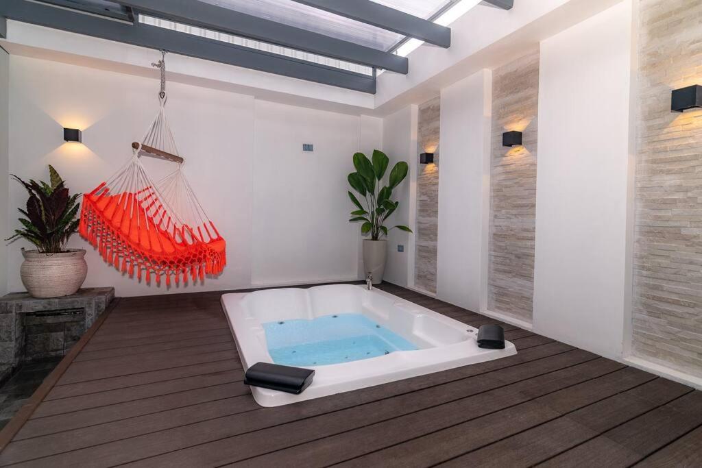 Amara House Arenal Location Holiday home