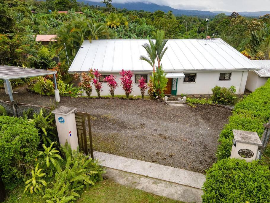 Volcano View Oasis Arenal Villa *