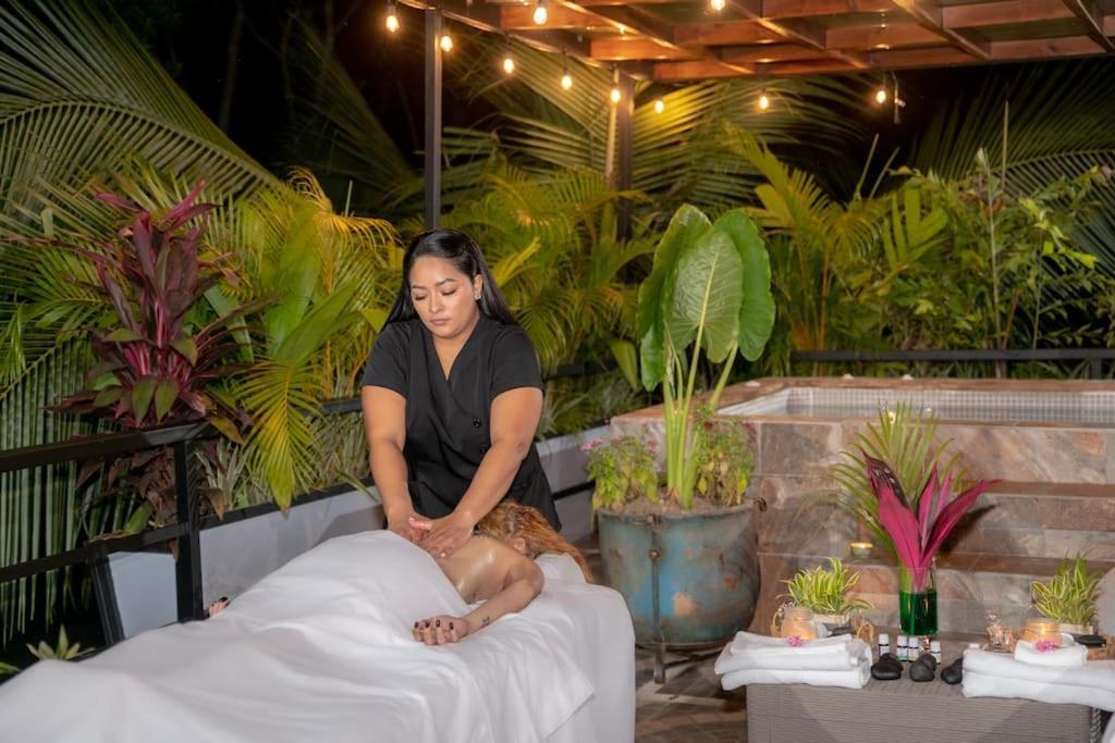 Volcano-lux Arenal, King Bed, * La Fortuna