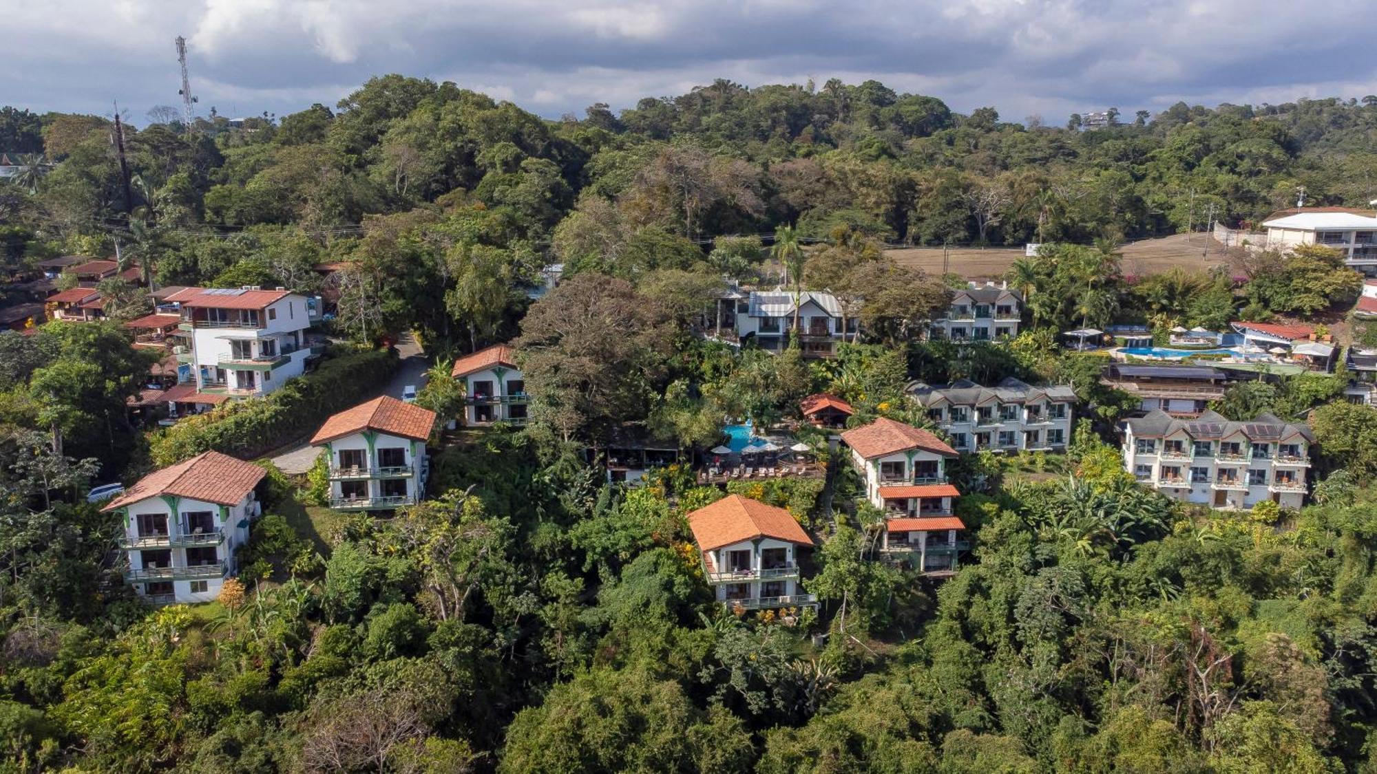 Resort Si No & Wildlife Refuge