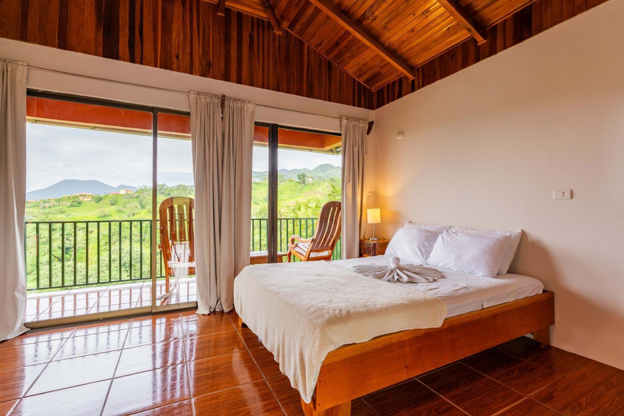 Chateau Arenal & Restaurante Hotel *