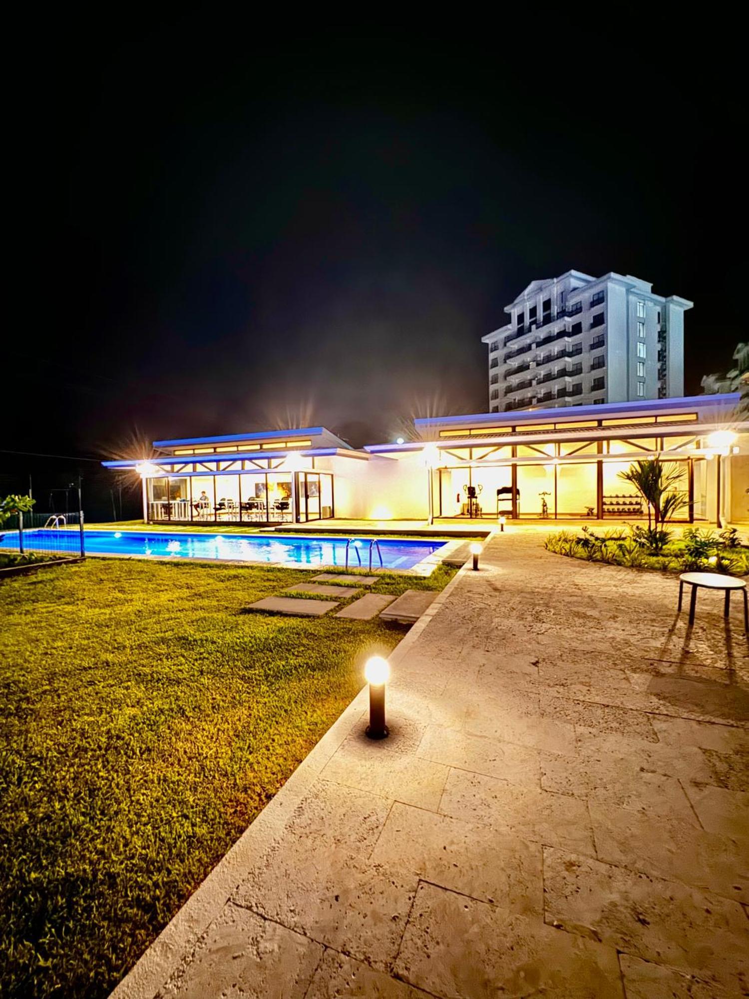 Luxury At Viva Apartment
