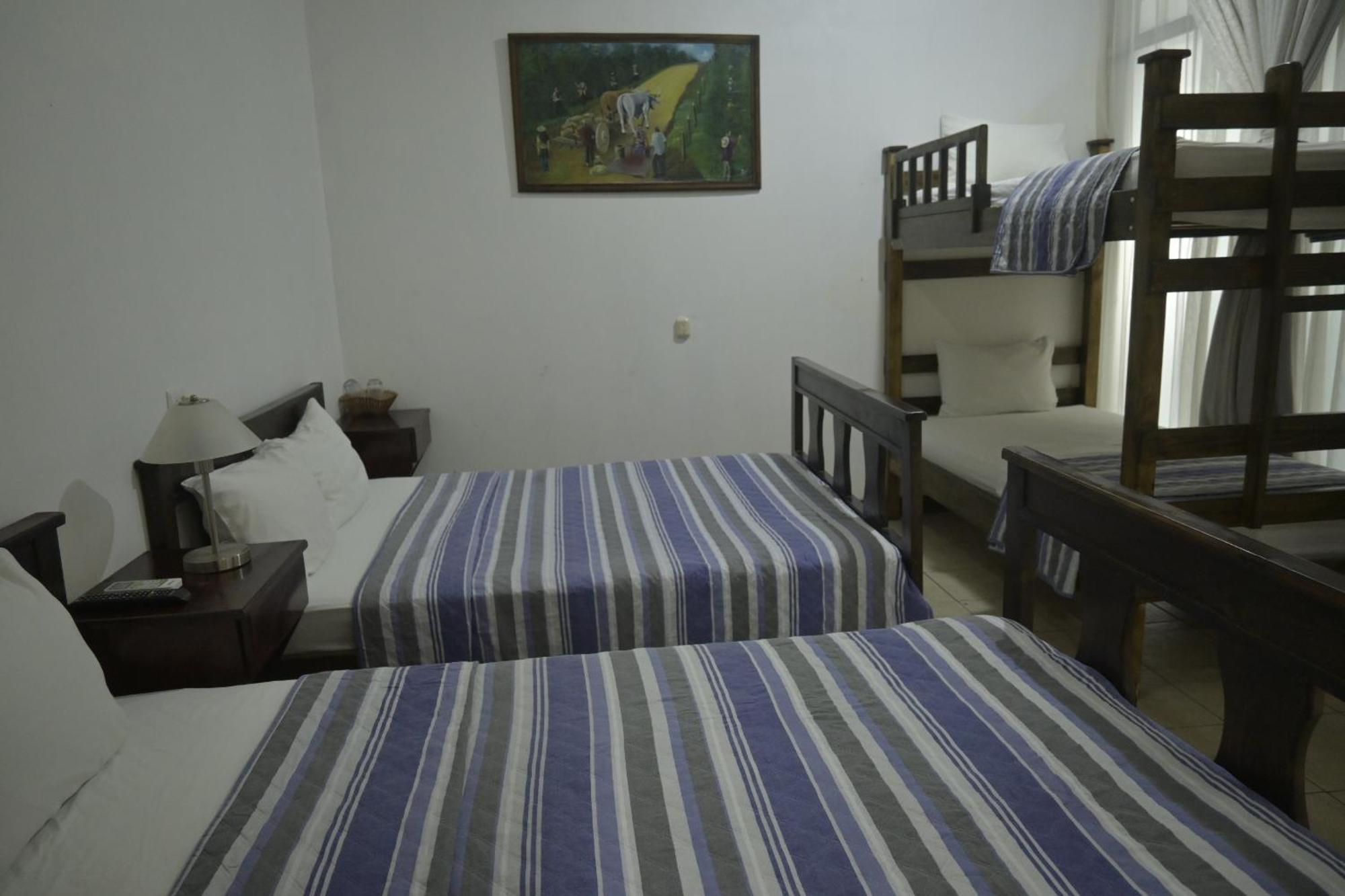 Hotel Colinas 3*