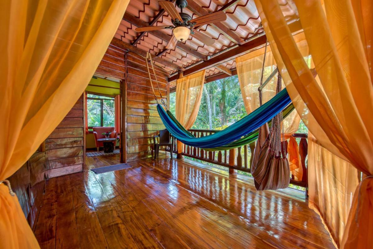 Caribe Town Lodge *
