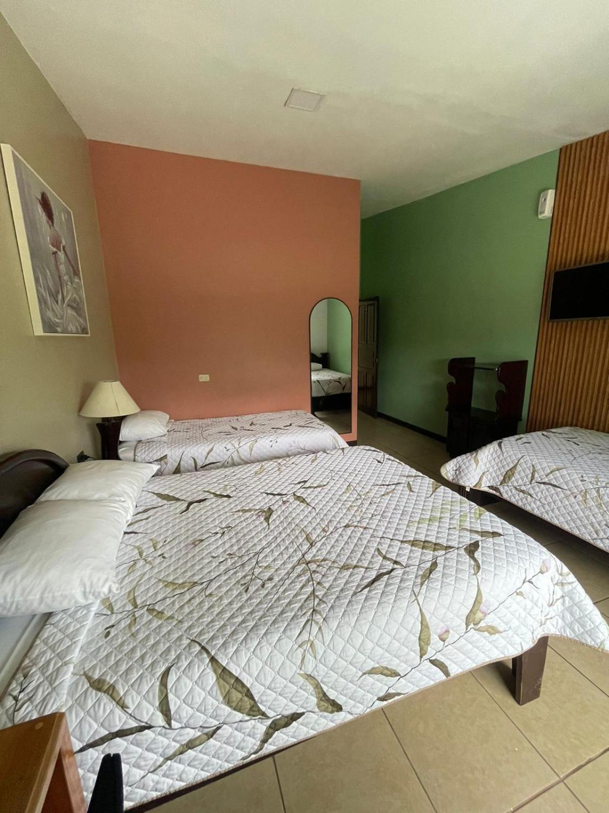 Hotel Mi Linda Tierra