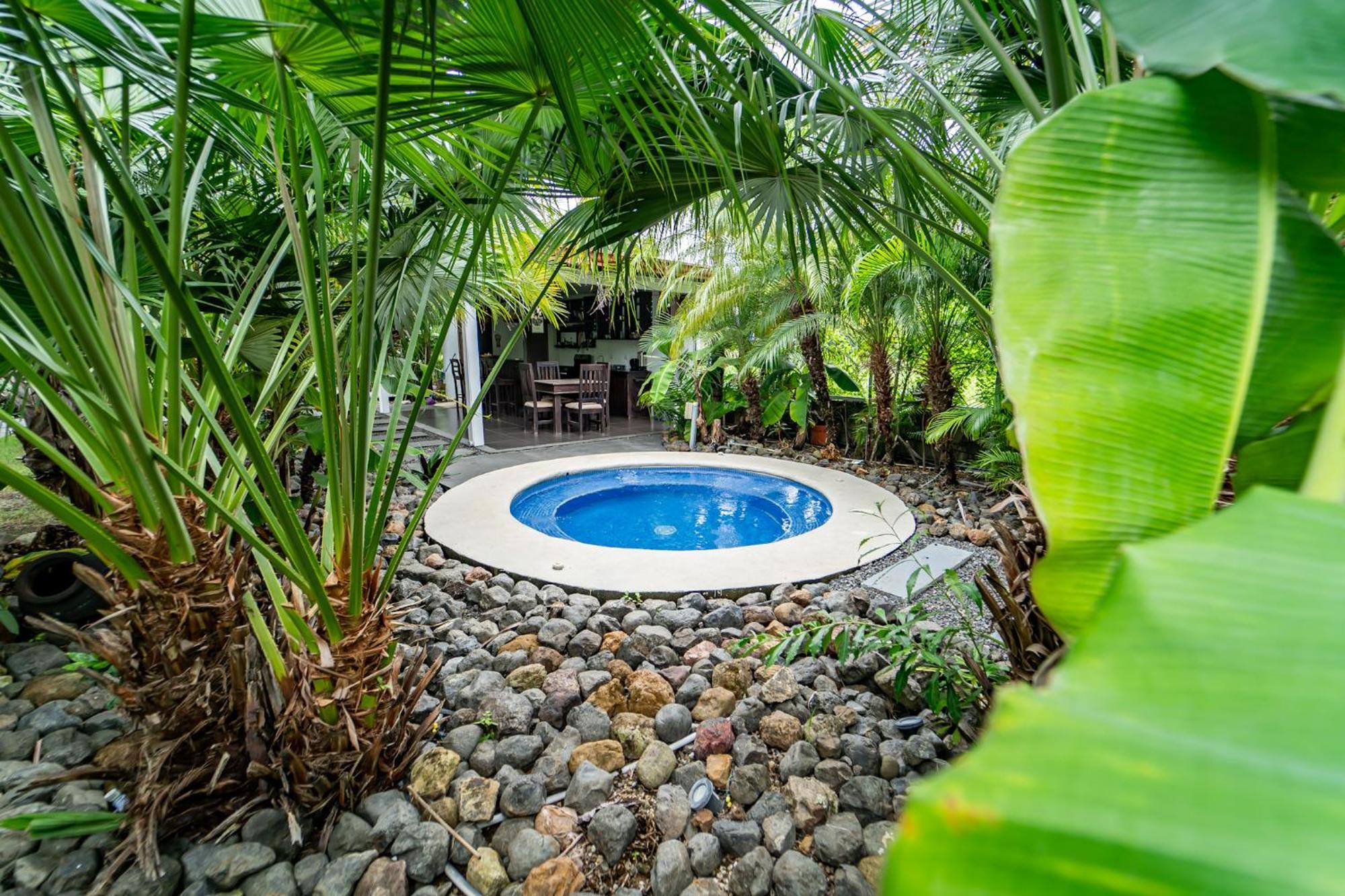 Good Life Lodge *