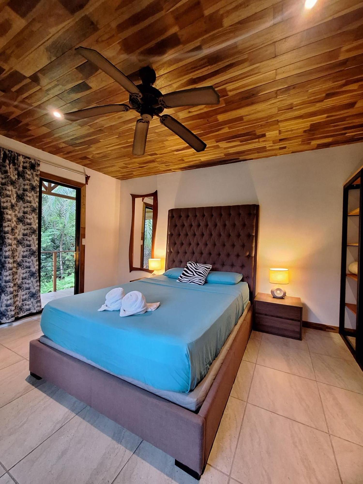 Corcovado Eco Villas-houses-tents-mountain-ocean Views