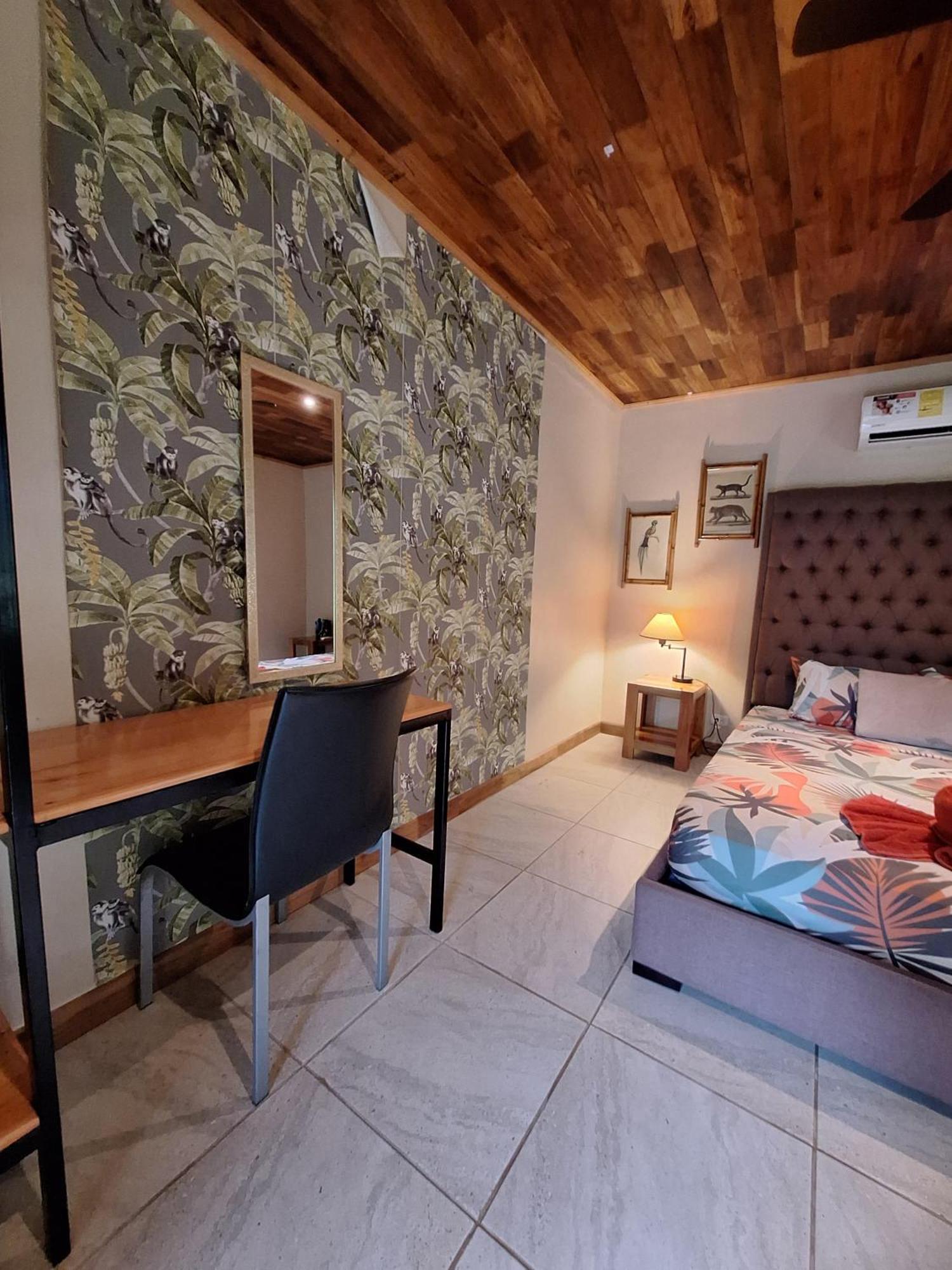 Corcovado Eco Villas-houses-tents-mountain-ocean Views *