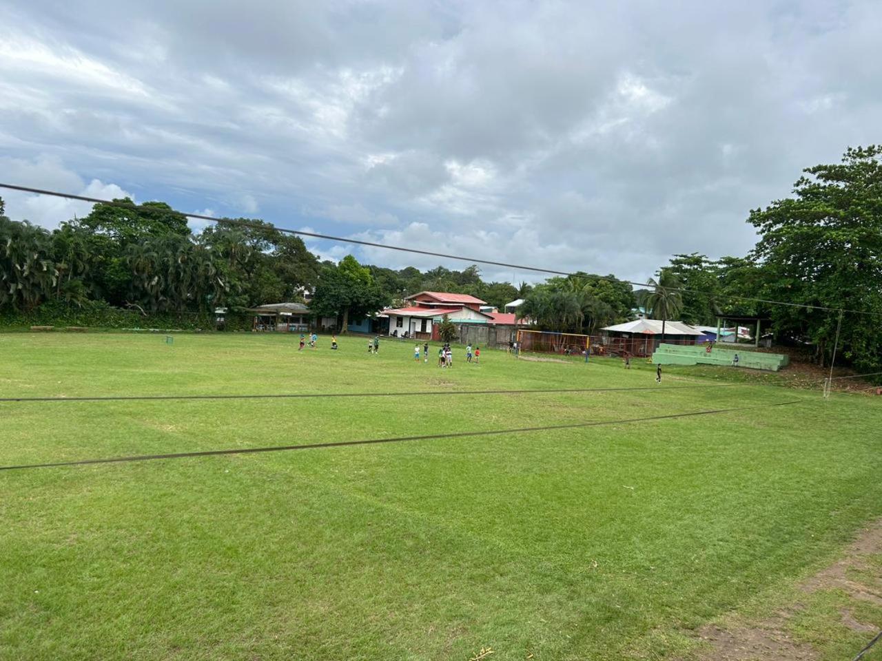 Miss Miriam Beachfront Capsule hotel Tortuguero