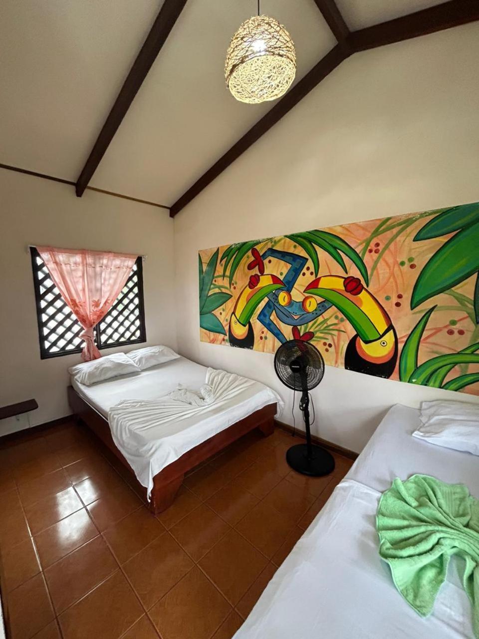 Capsule hotel Miss Miriam Beachfront