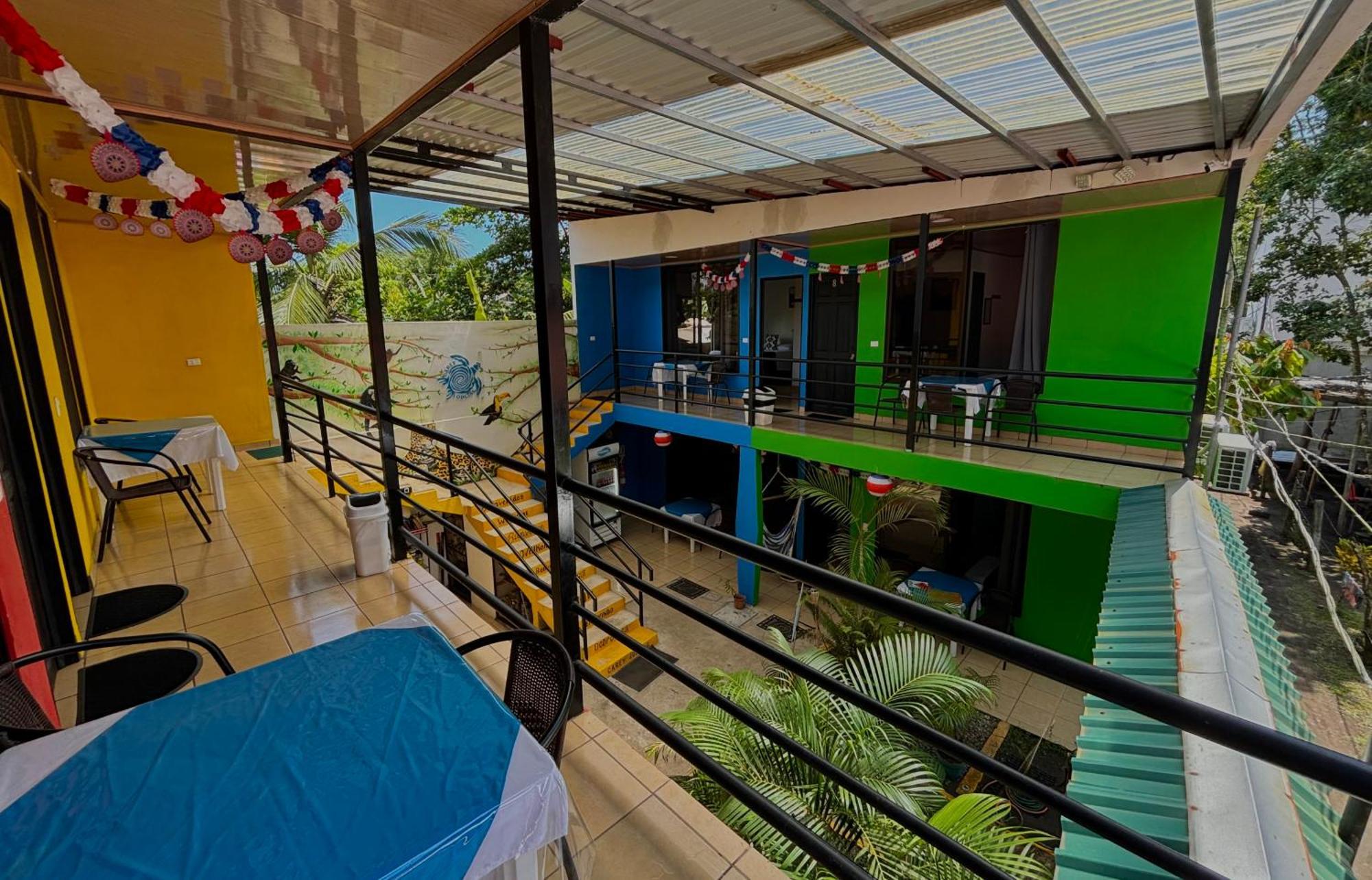 Carey 2* Tortuguero