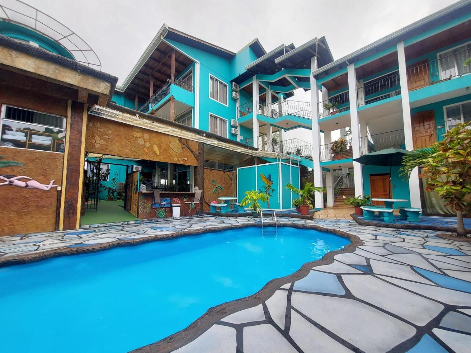 The Blue & Hotel La Fortuna