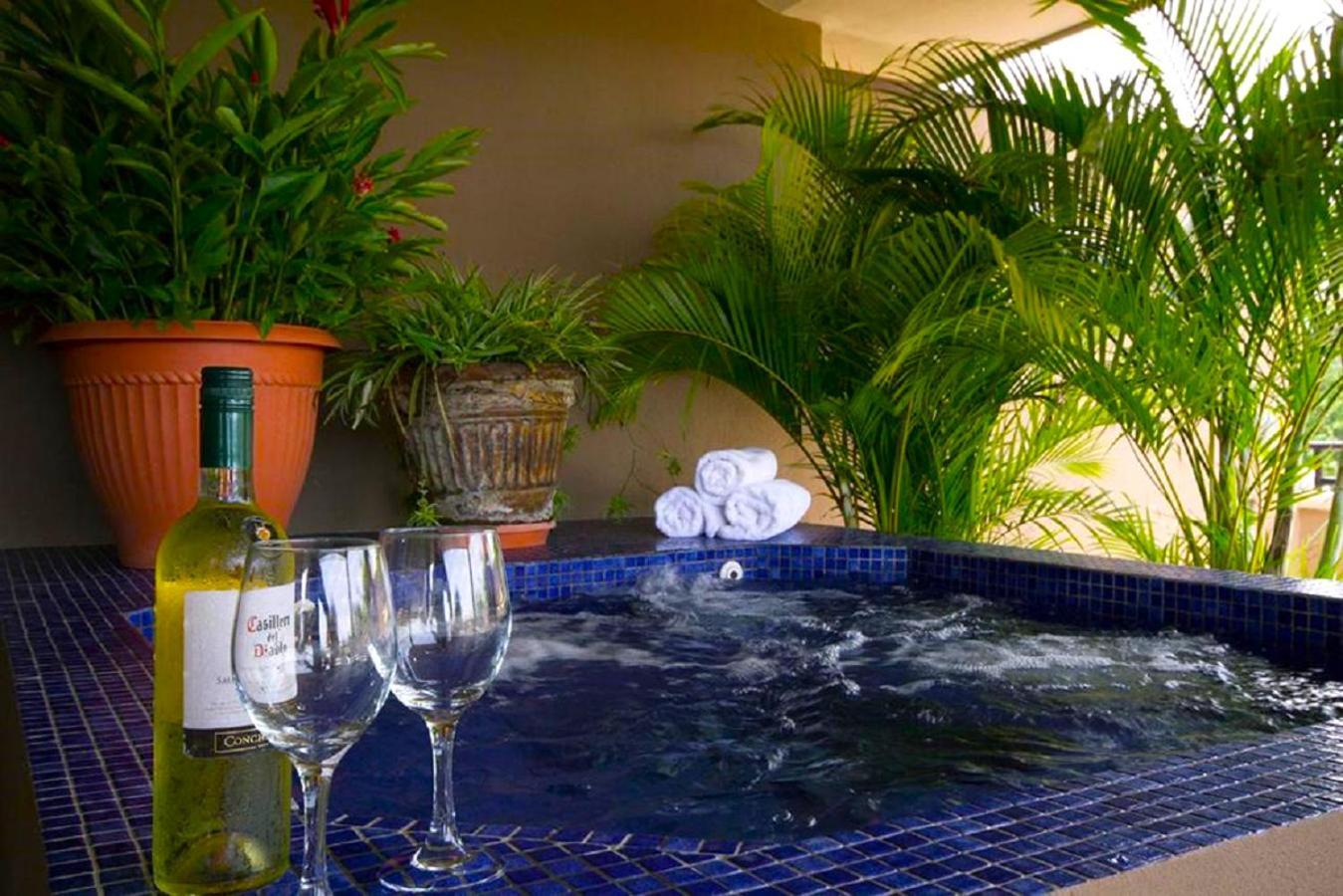 Monaco Aparthotel 3*