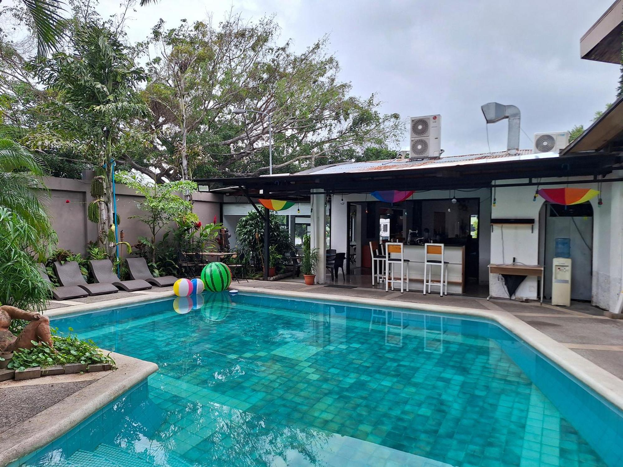 Colours Oasis Adult Only 3*