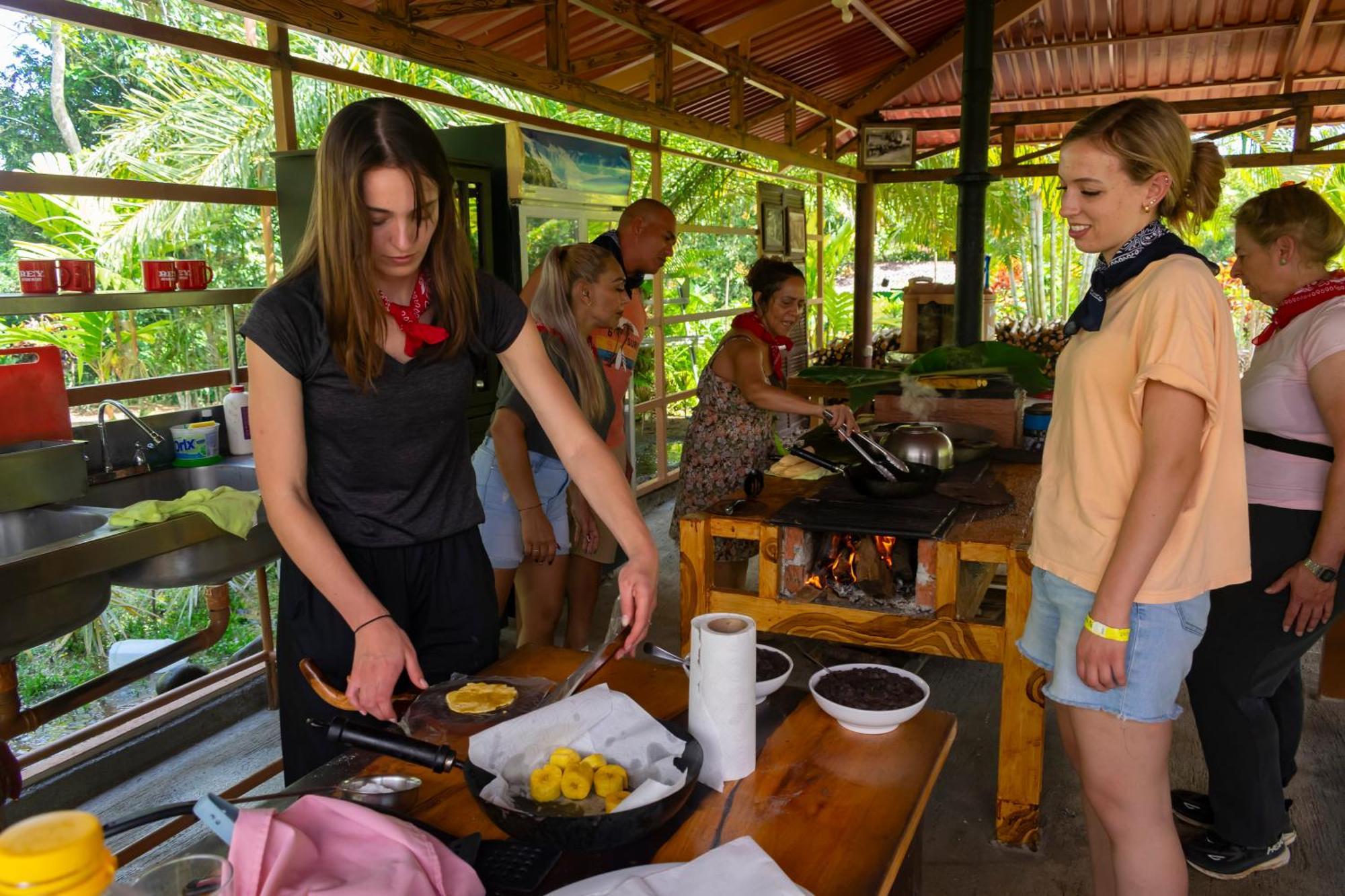 Heliconias Nature & Hot Springs La Fortuna