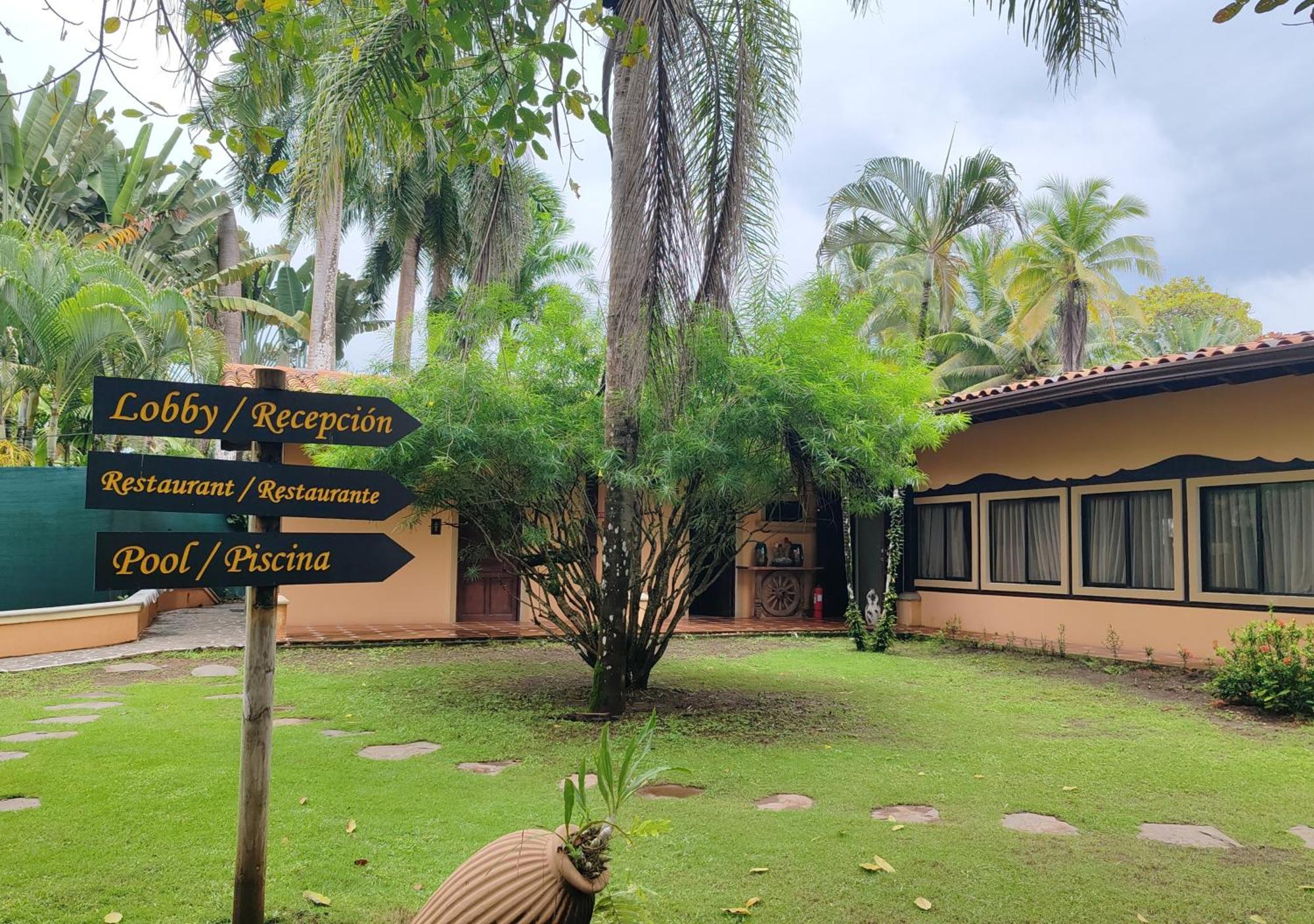 Marenaz Oceanfront Hotel