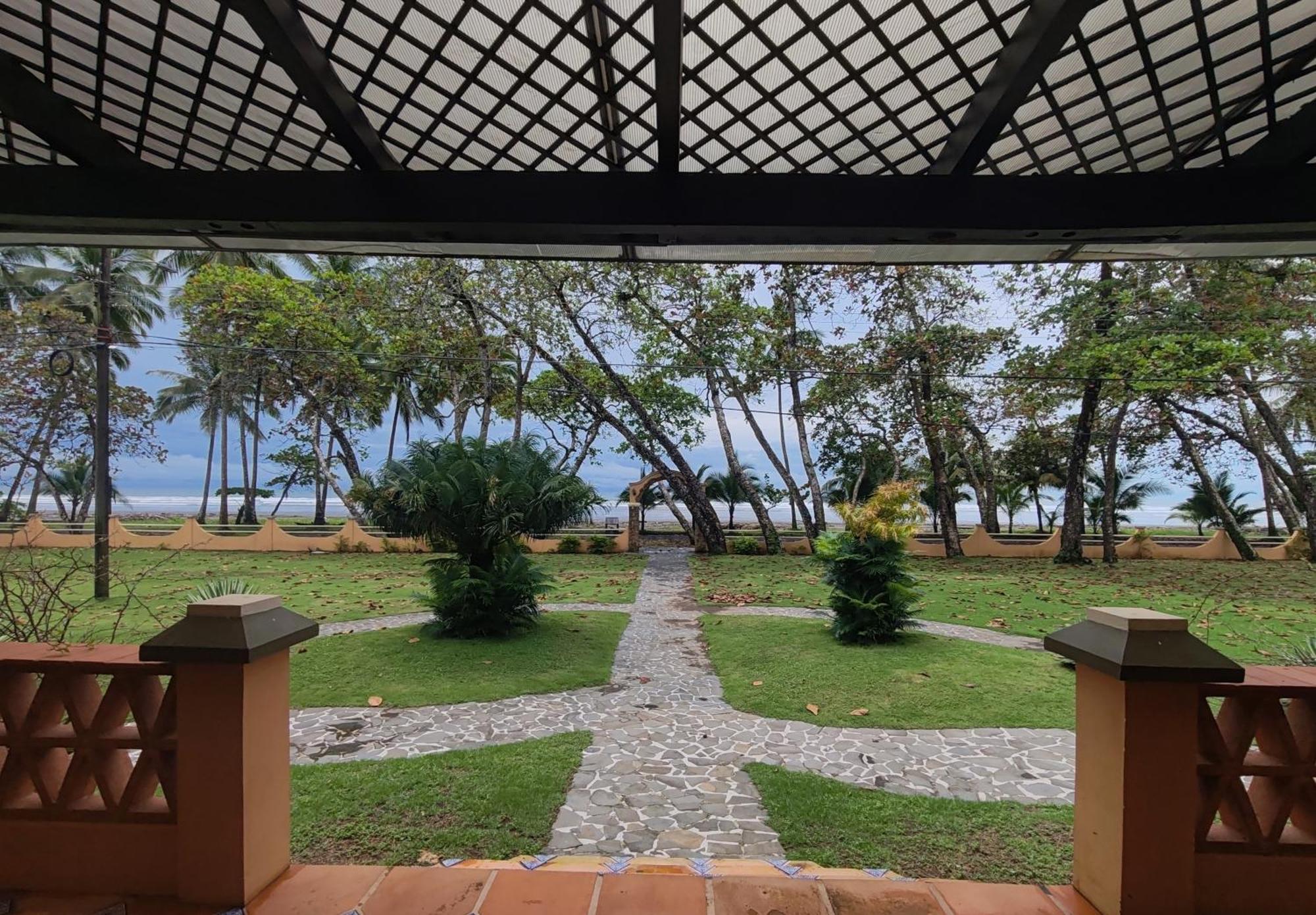 Marenaz Oceanfront Hotel 5*