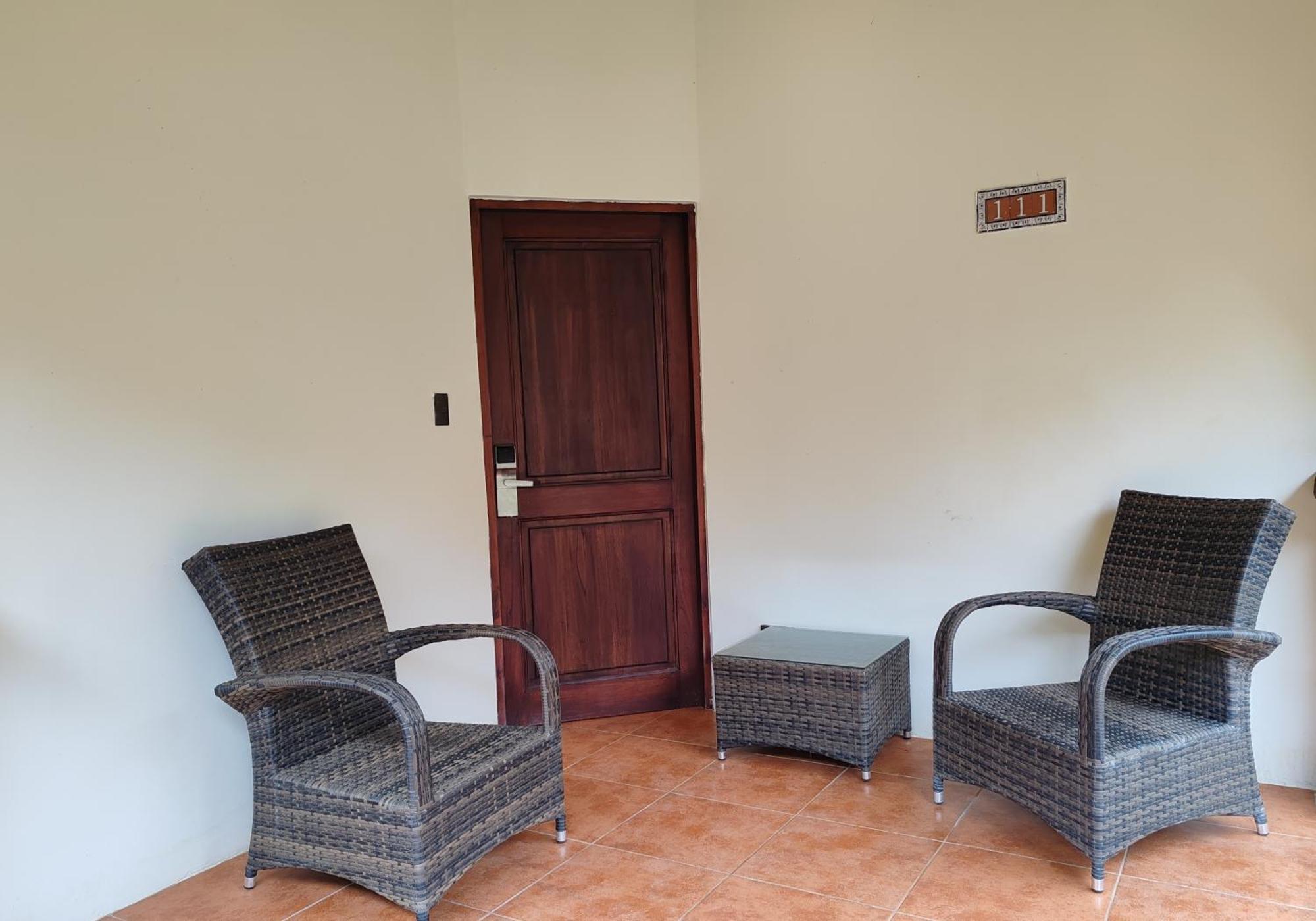 Marenaz Oceanfront Hotel