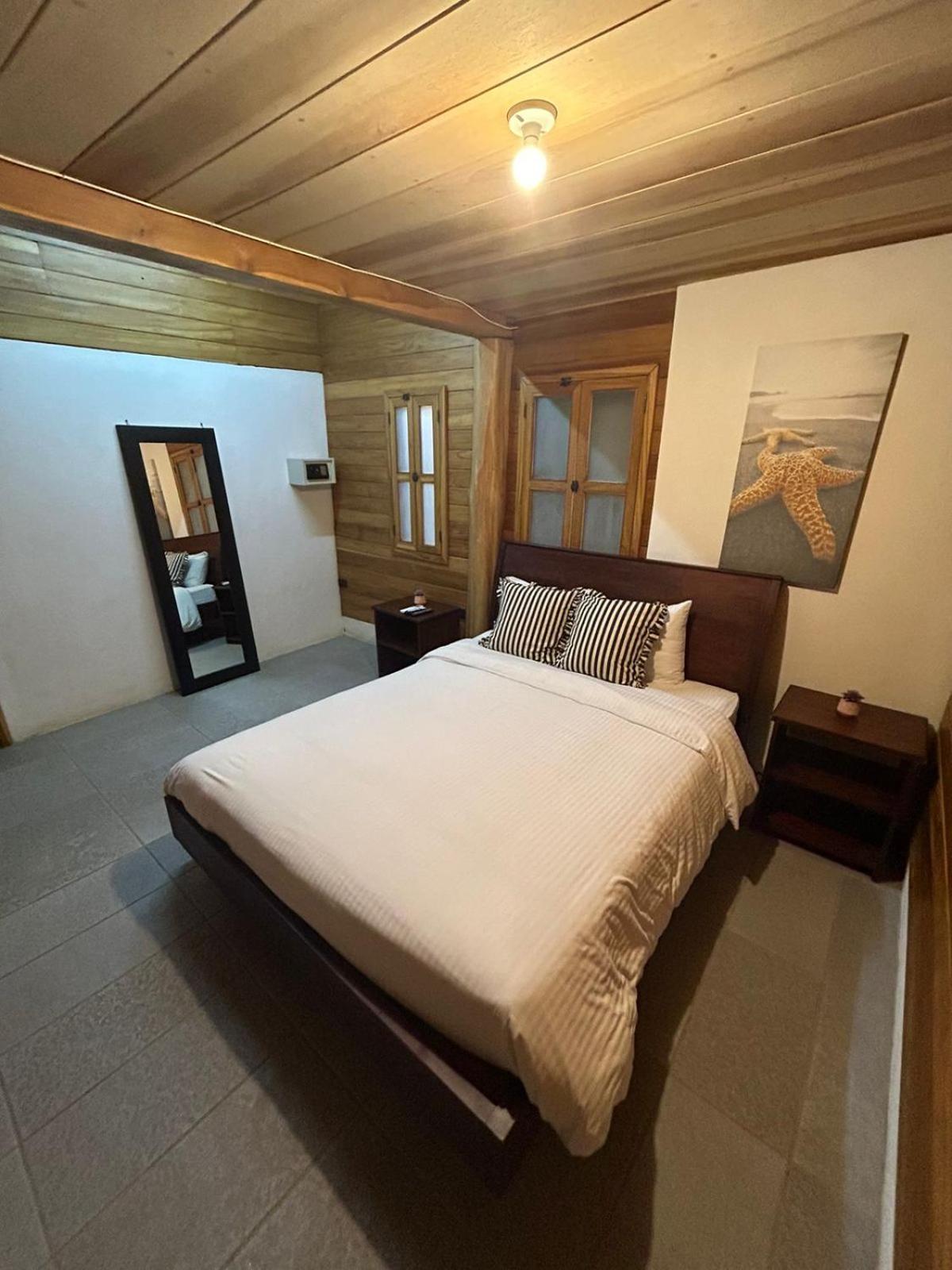 Hostel Casa Aura: Beachfront Premium *