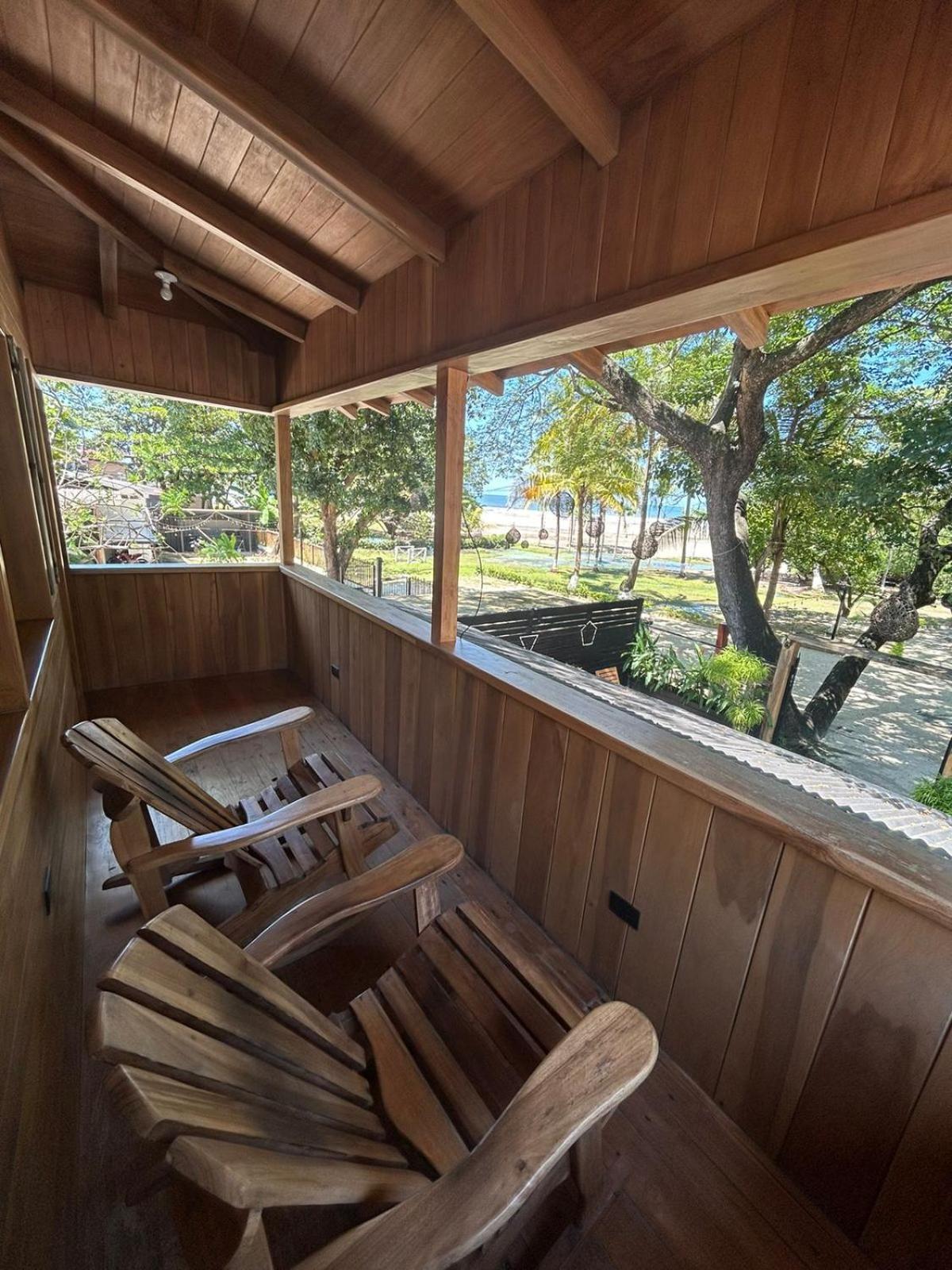 Casa Aura: Beachfront Premium * Tamarindo