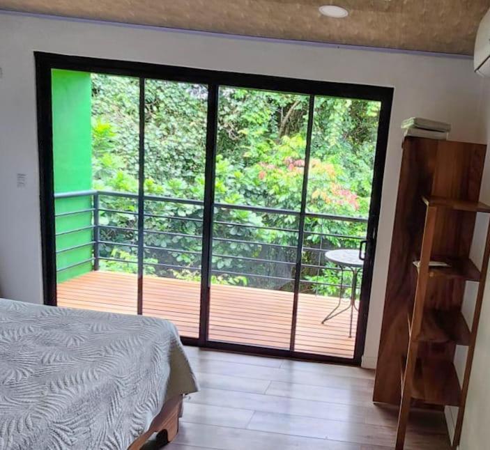 Sunshine Sanctuary Boutique Jungle Lodge *