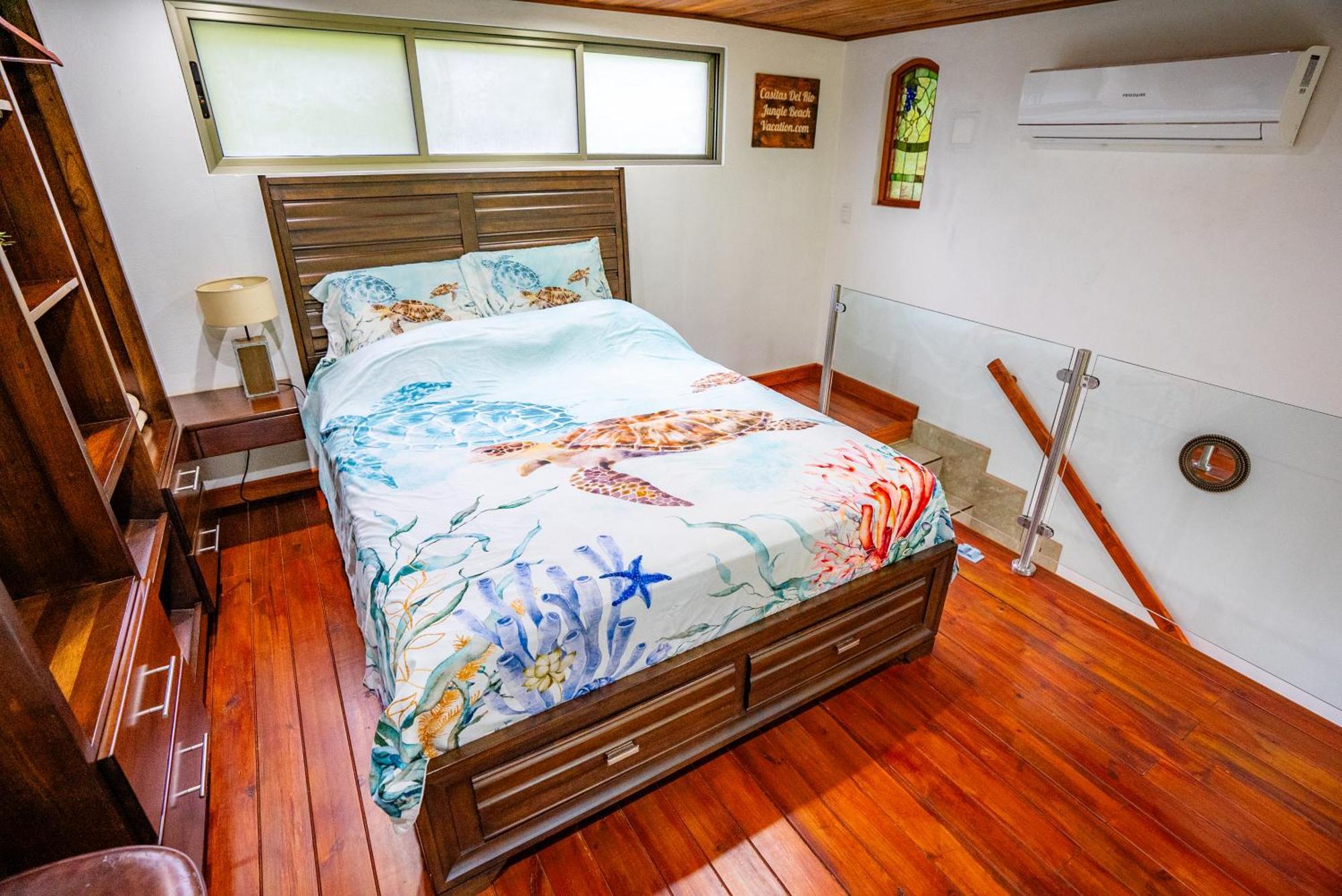 Tortuga Premium Riverfront Jungle With Jacuzzi And Pool Villa