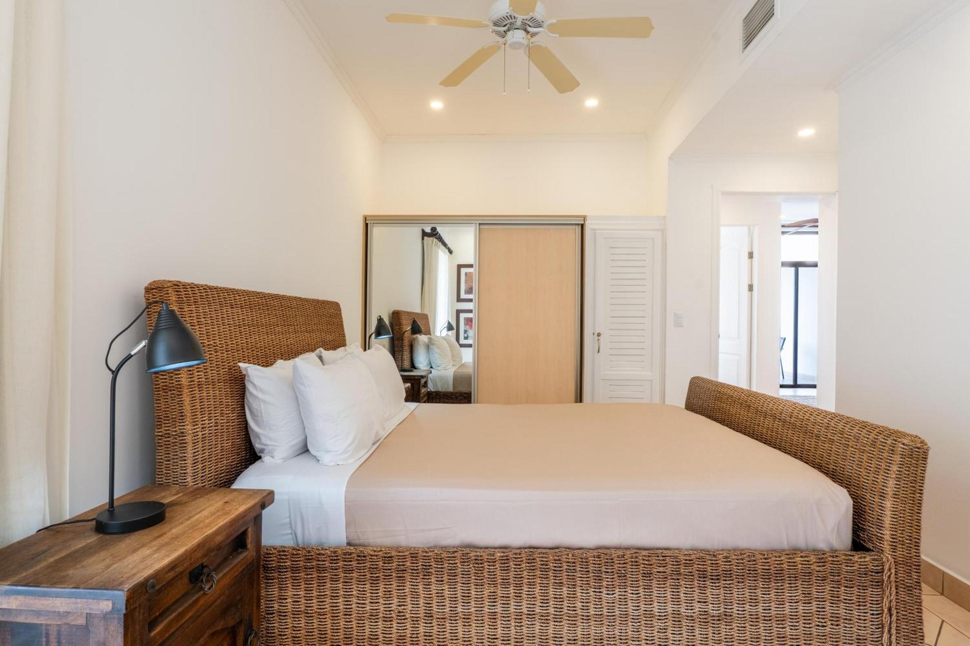 Apartment Sunrise 42 - 2 Bedroom Ocean View *