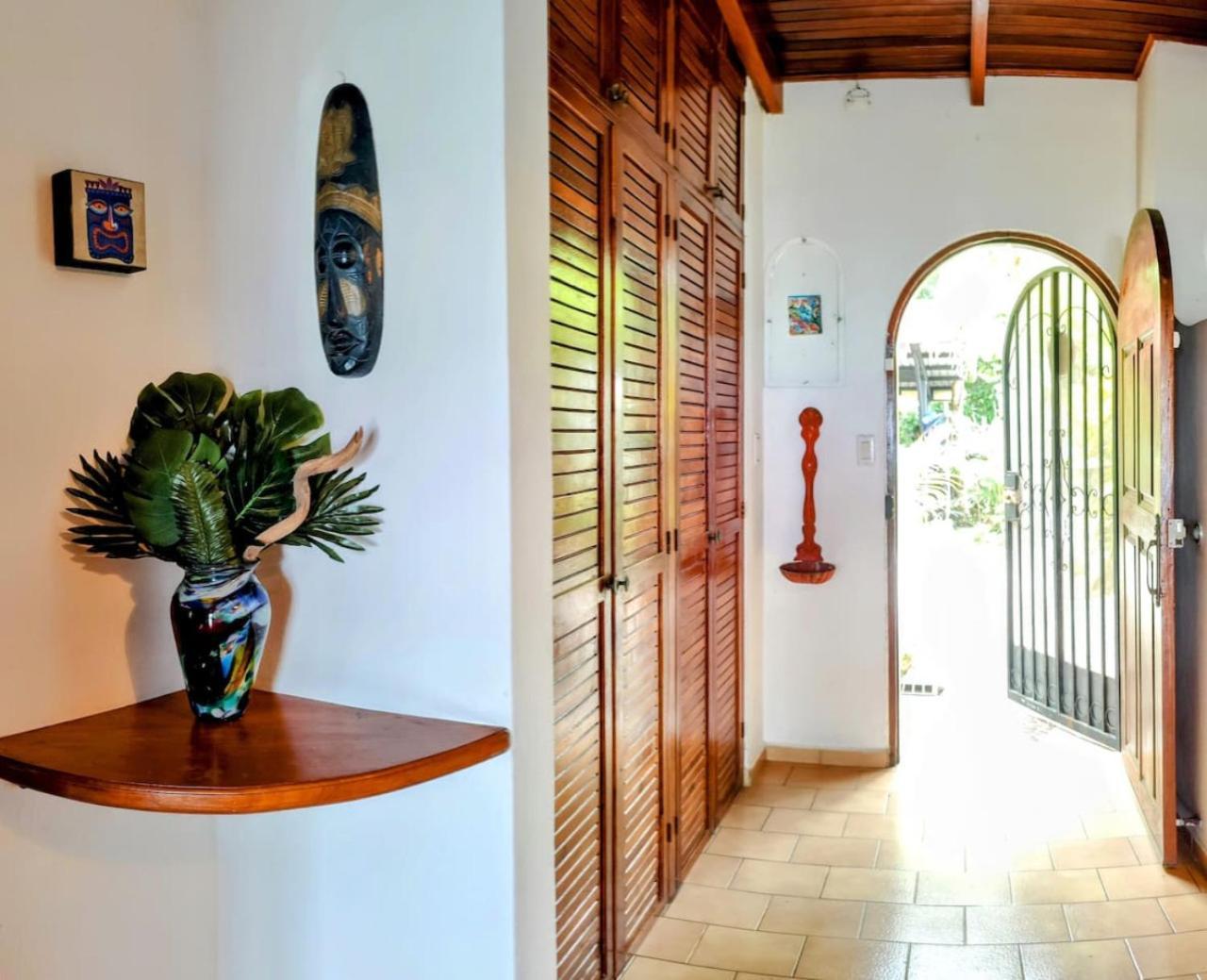 Tico Tiki Vacation Villa, 3 Bedroom Holiday home Samara