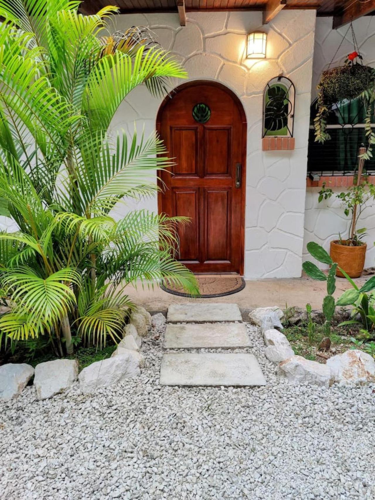 Tico Tiki Vacation Villa, 3 Bedroom Holiday home Samara
