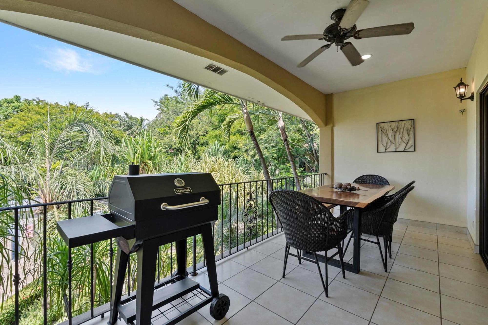 2 Bd Steps To Beach *