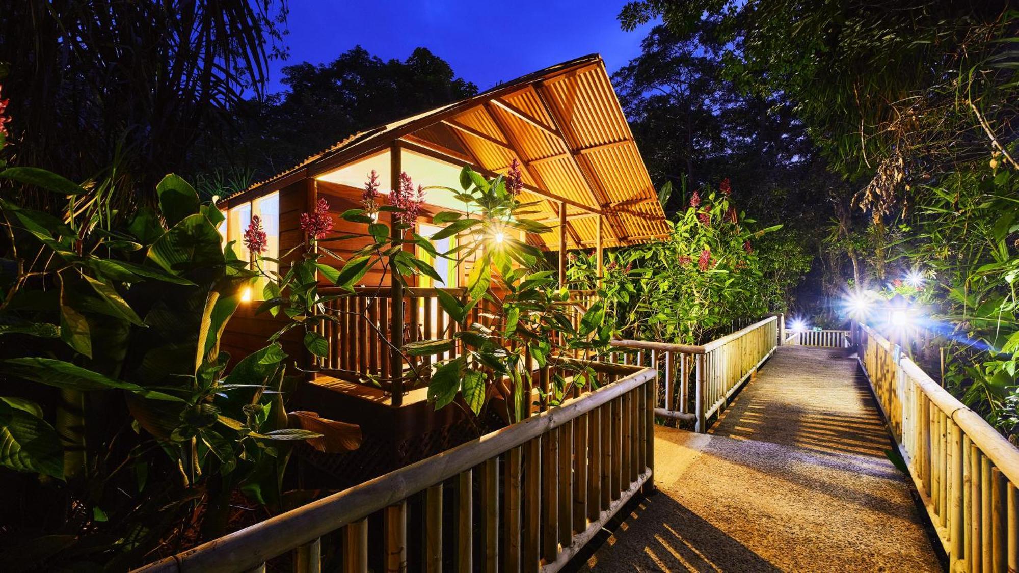 Aninga Lodge