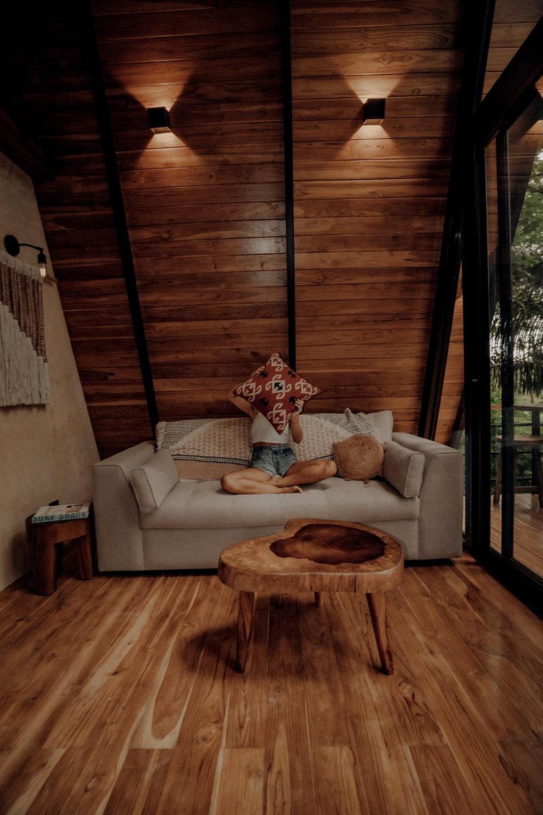 Re Center Guest house *