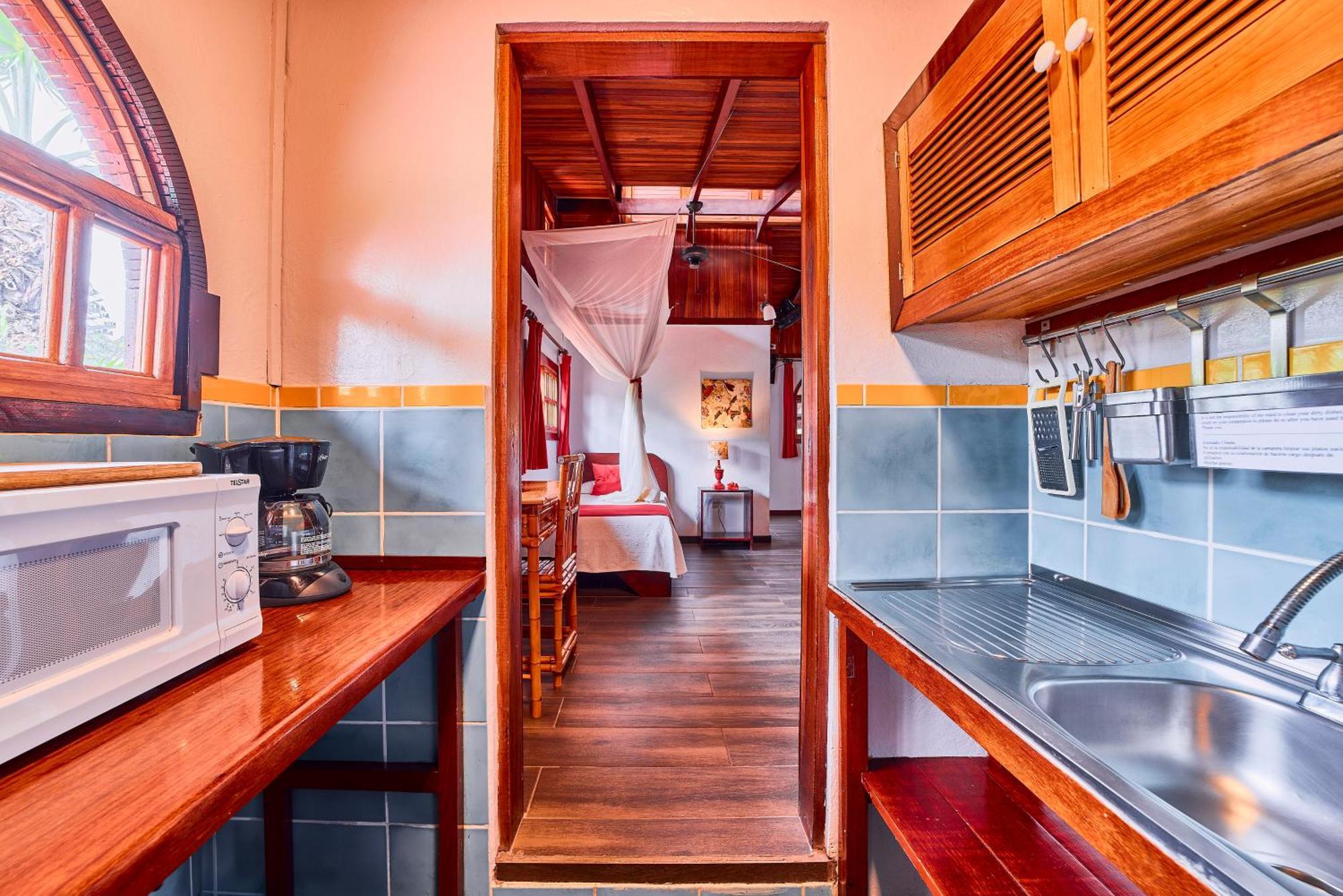 El Encanto Bed & Breakfast 2*