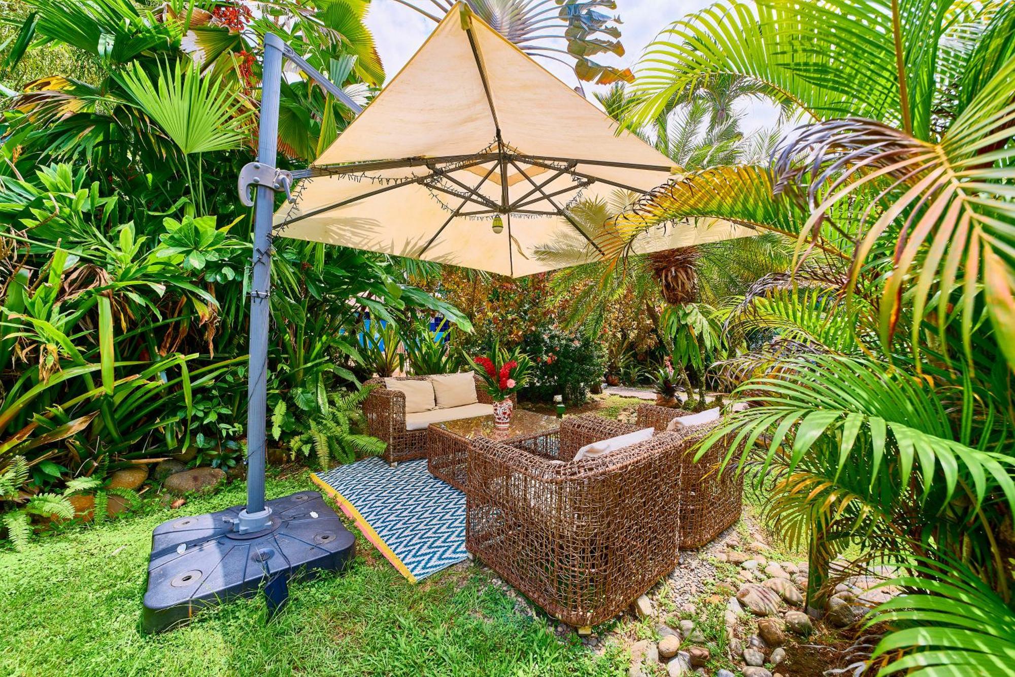 El Encanto Bed & Breakfast
