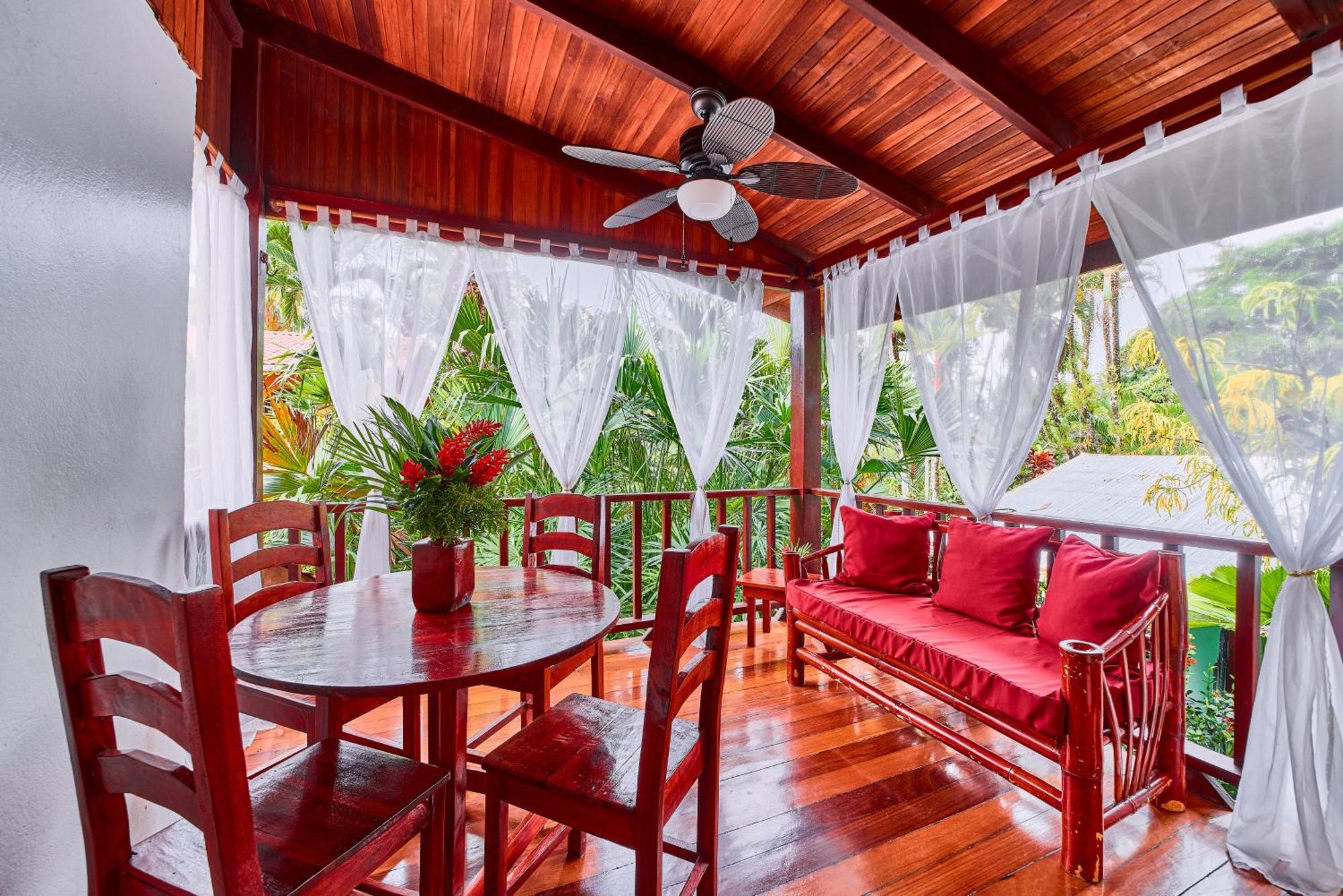 Bed & Breakfast El Encanto 2*