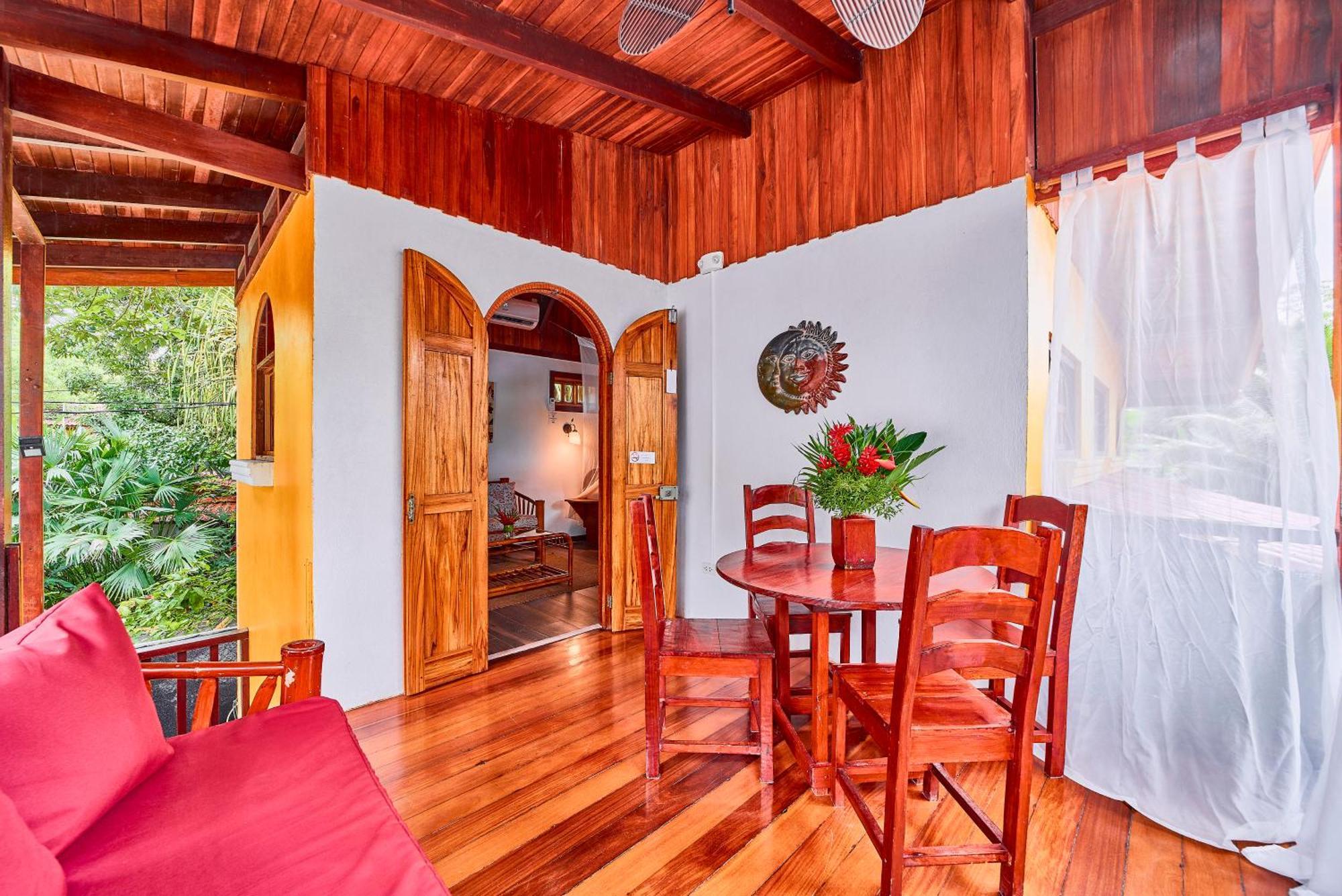 El Encanto Bed & Breakfast