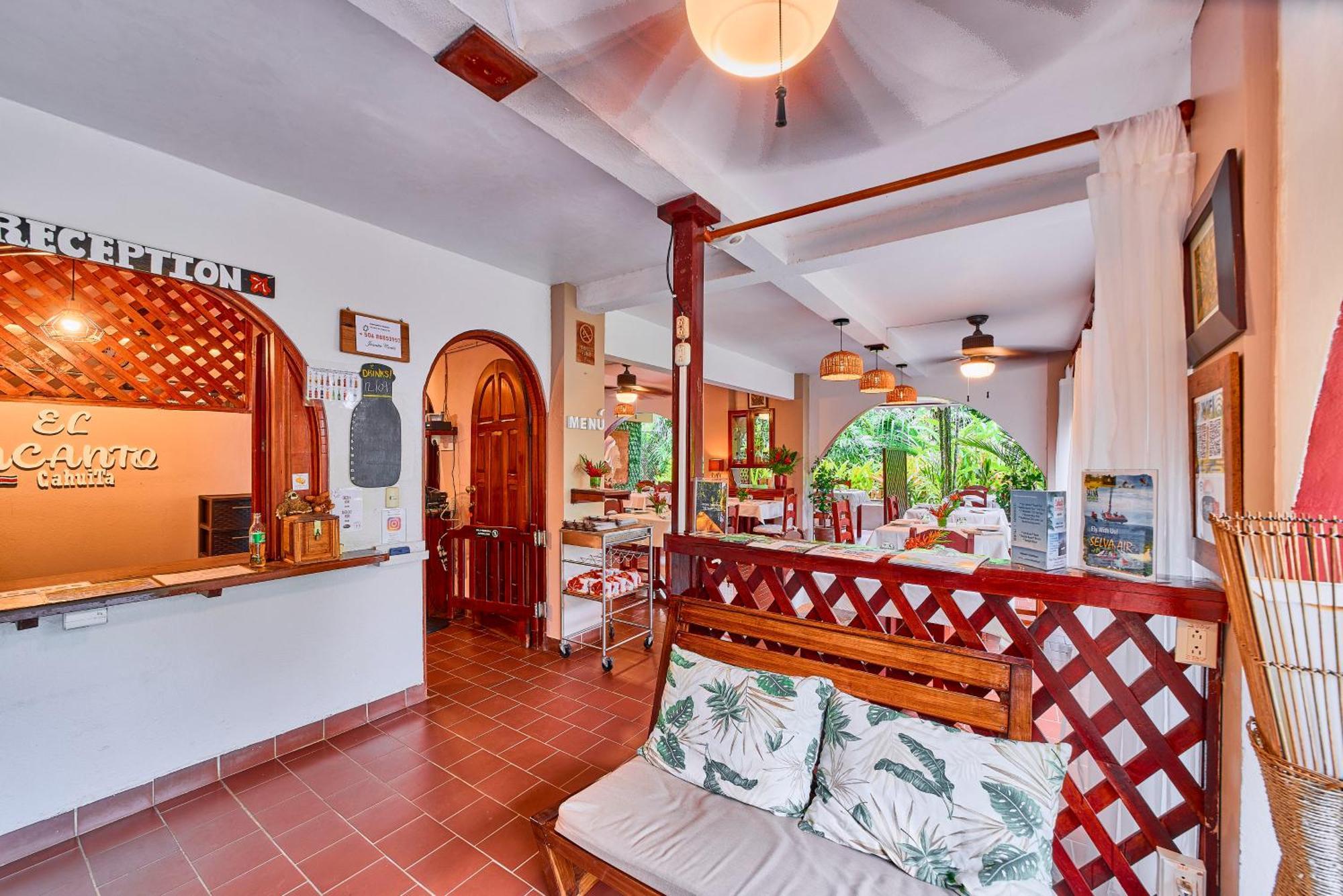El Encanto Bed & Breakfast 2*