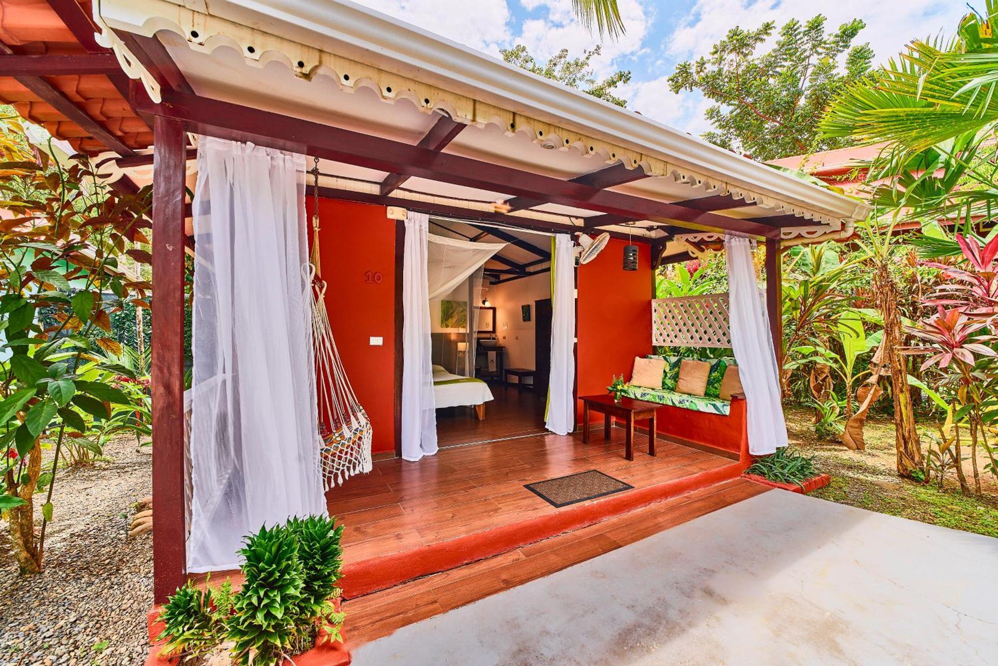 El Encanto Bed & Breakfast 2*