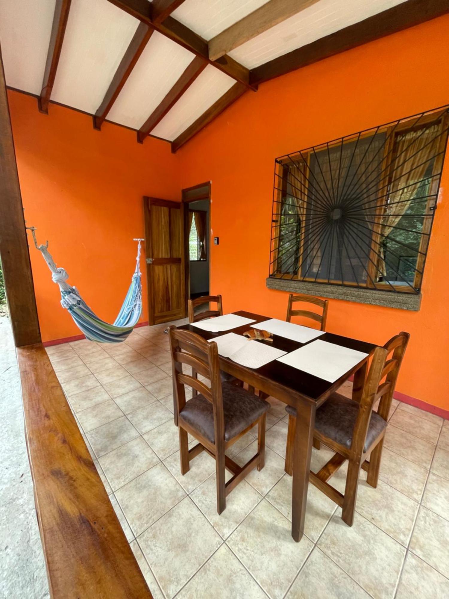 Cabinas Caribe Luna Lodge Cahuita