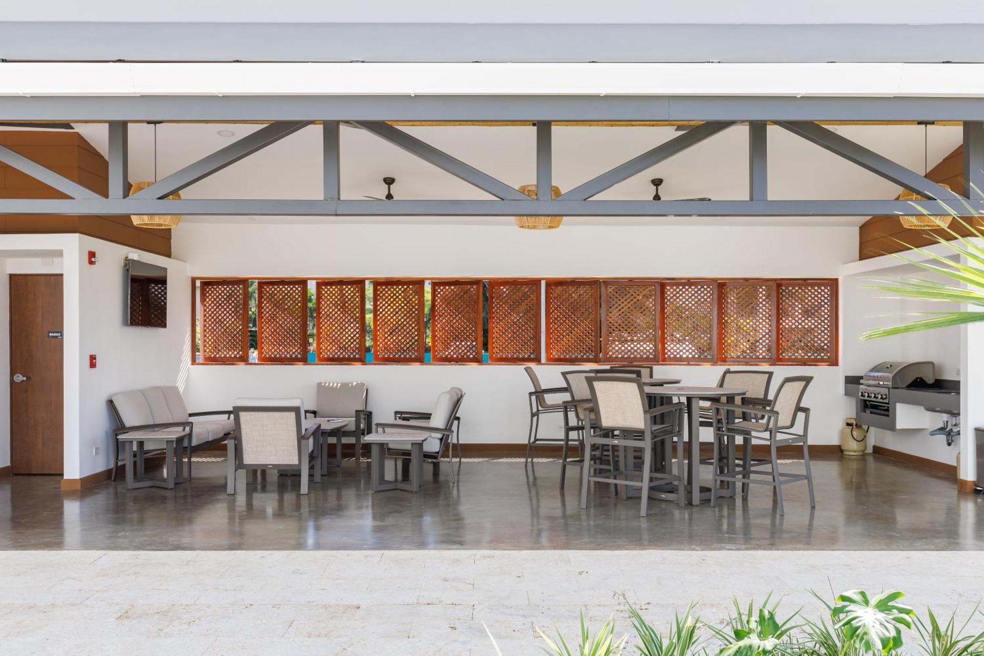 Apartment Casago 0701a, Brand New Stunning Ocean View Nature Inspired