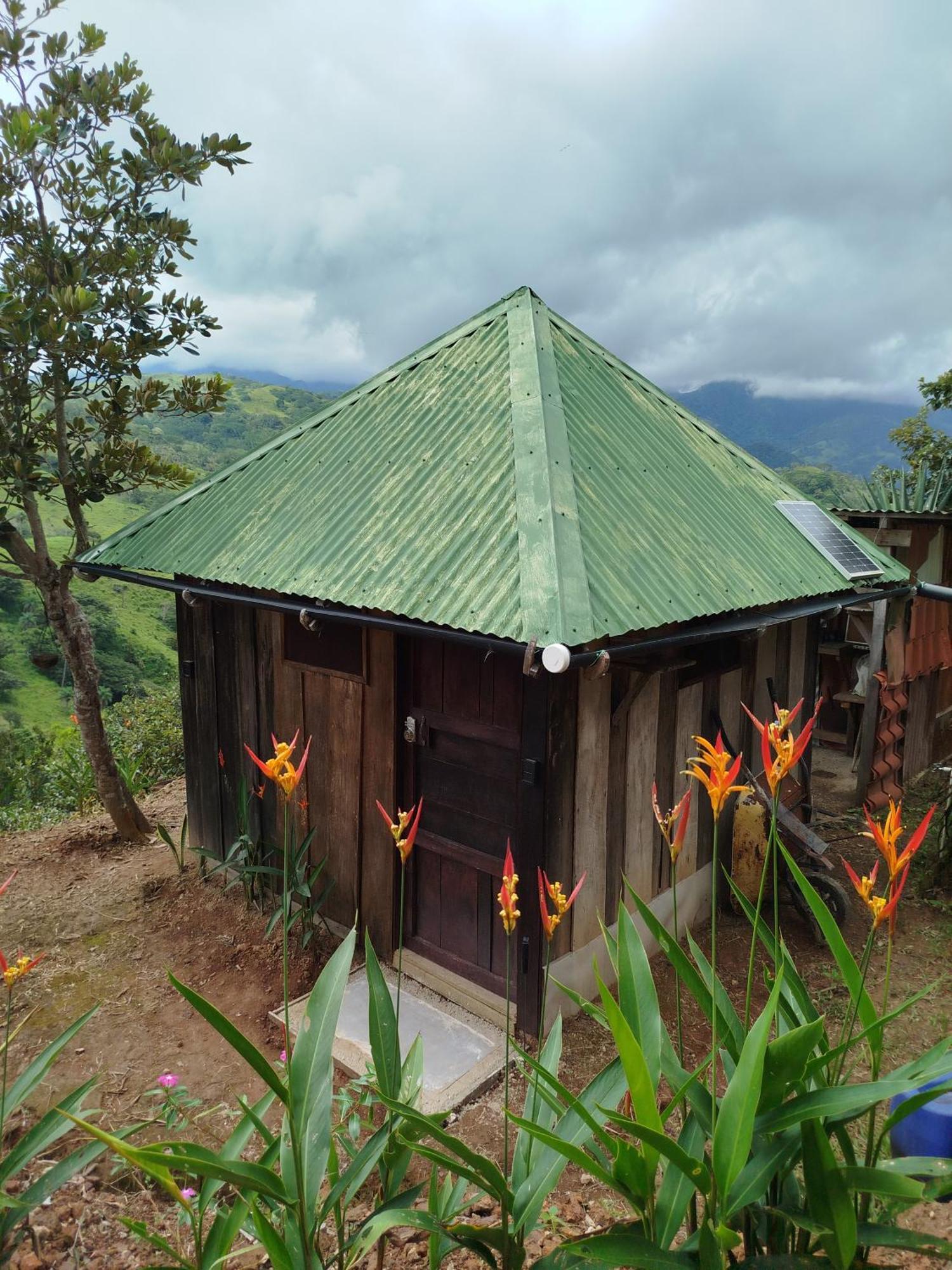 Eco-retreat: Cloud Forest Organic Farm *