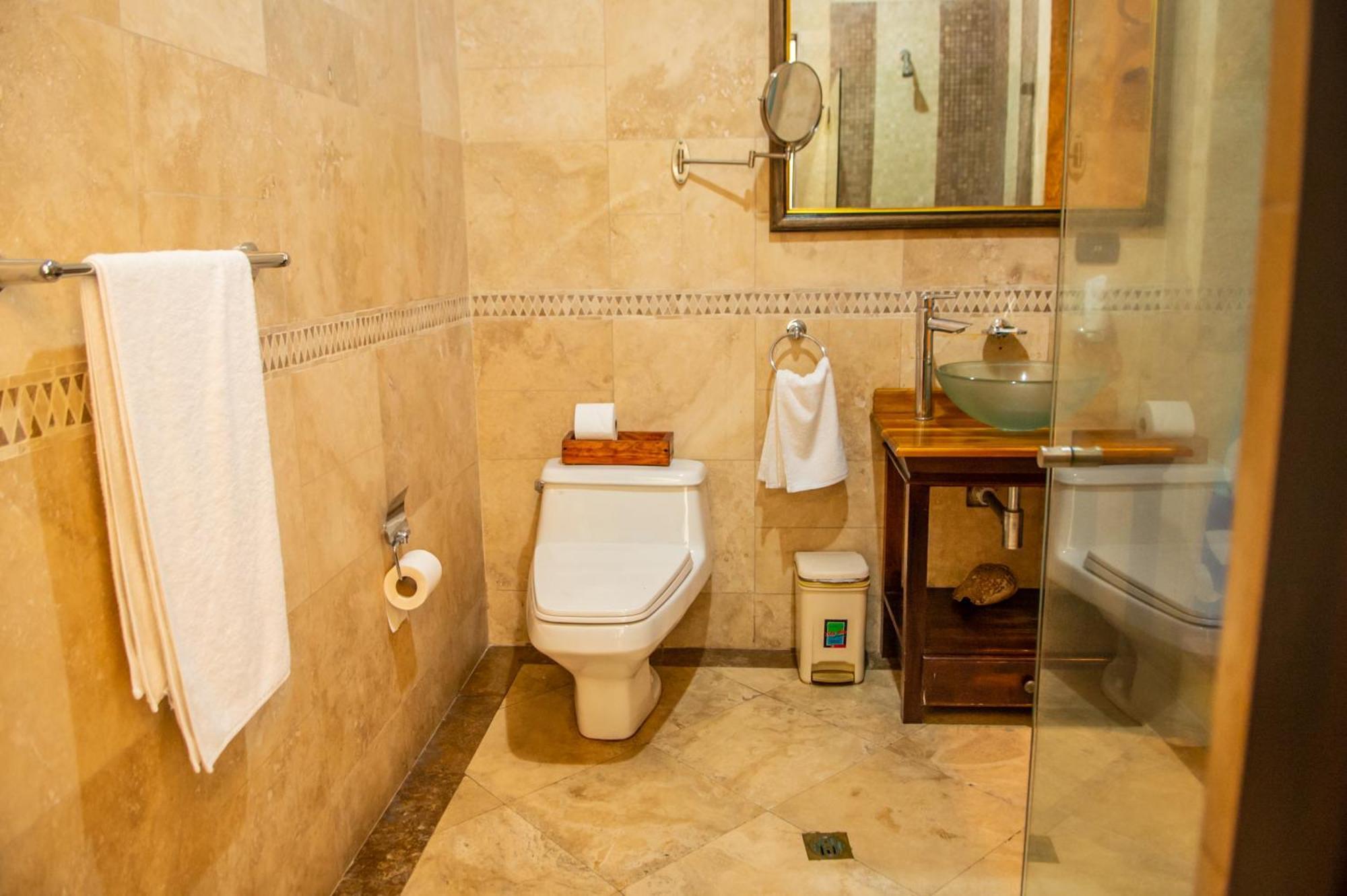 Majestad Hotel *