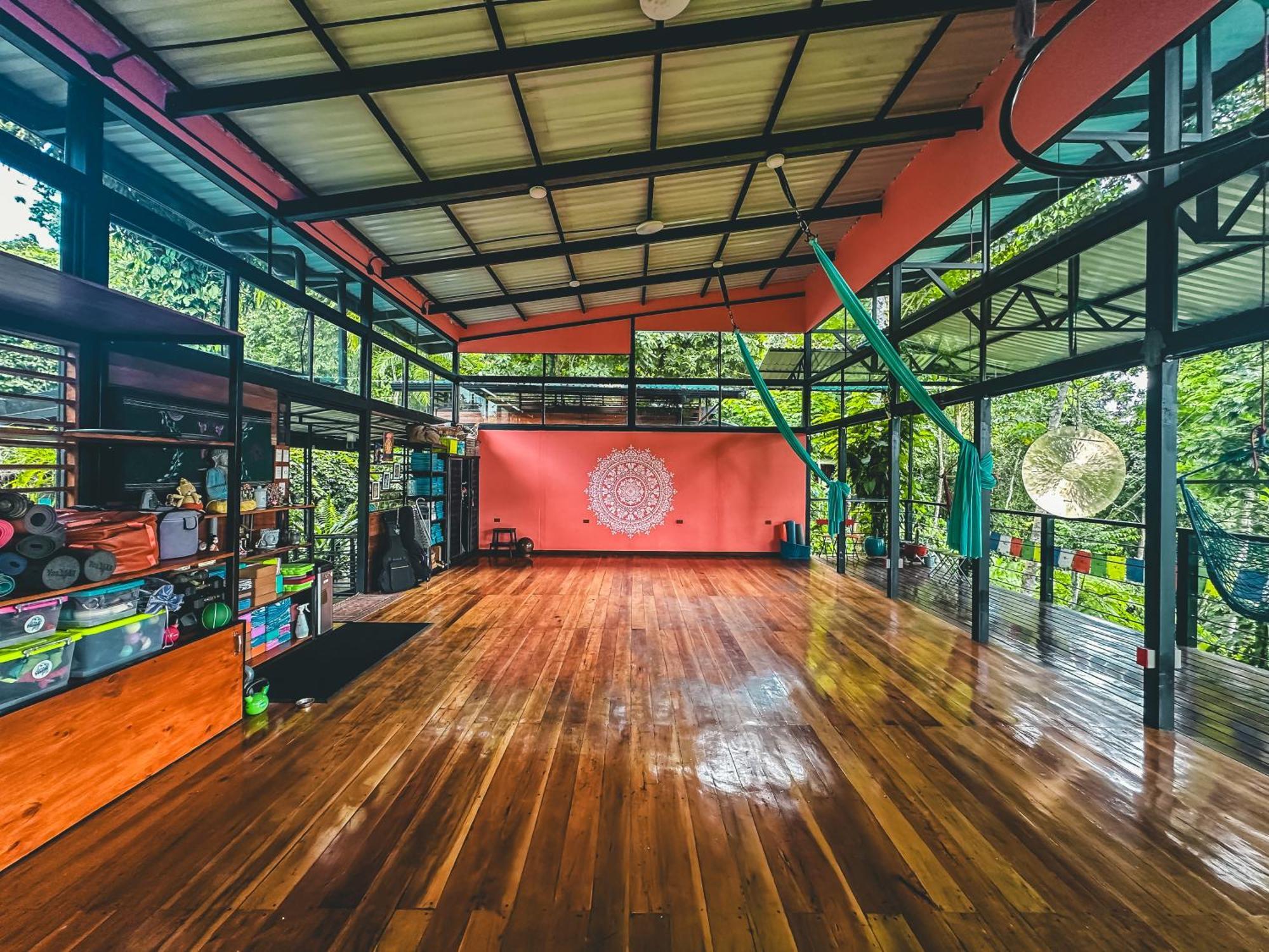 Selva Madre Eco-sanctuary Cahuita
