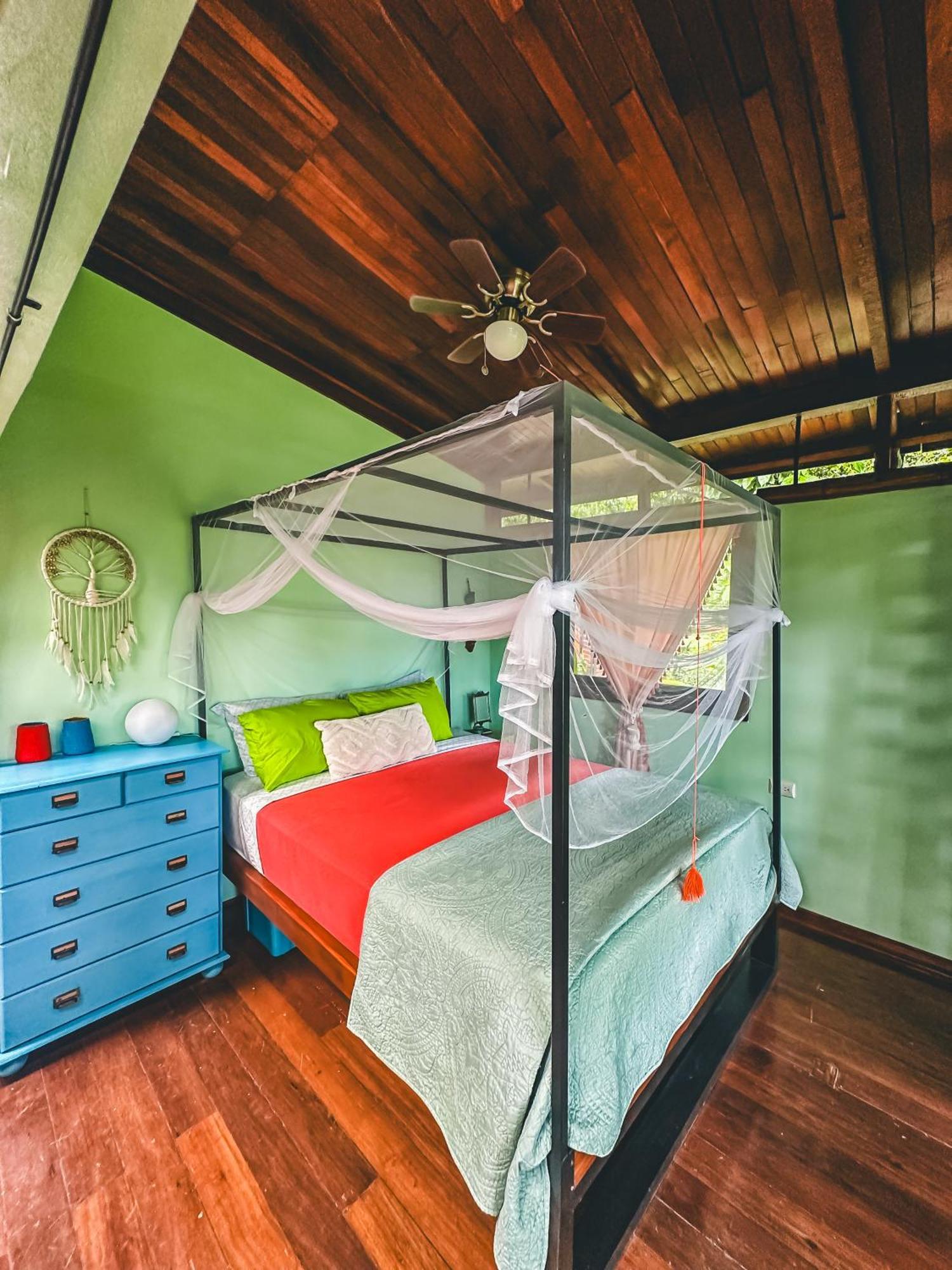 Selva Madre Eco-sanctuary Cahuita