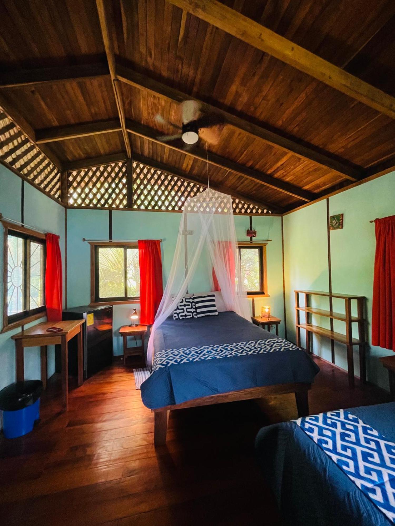 Pangea Tropical Vibe With Shared Pool * Manzanillo (Limon)