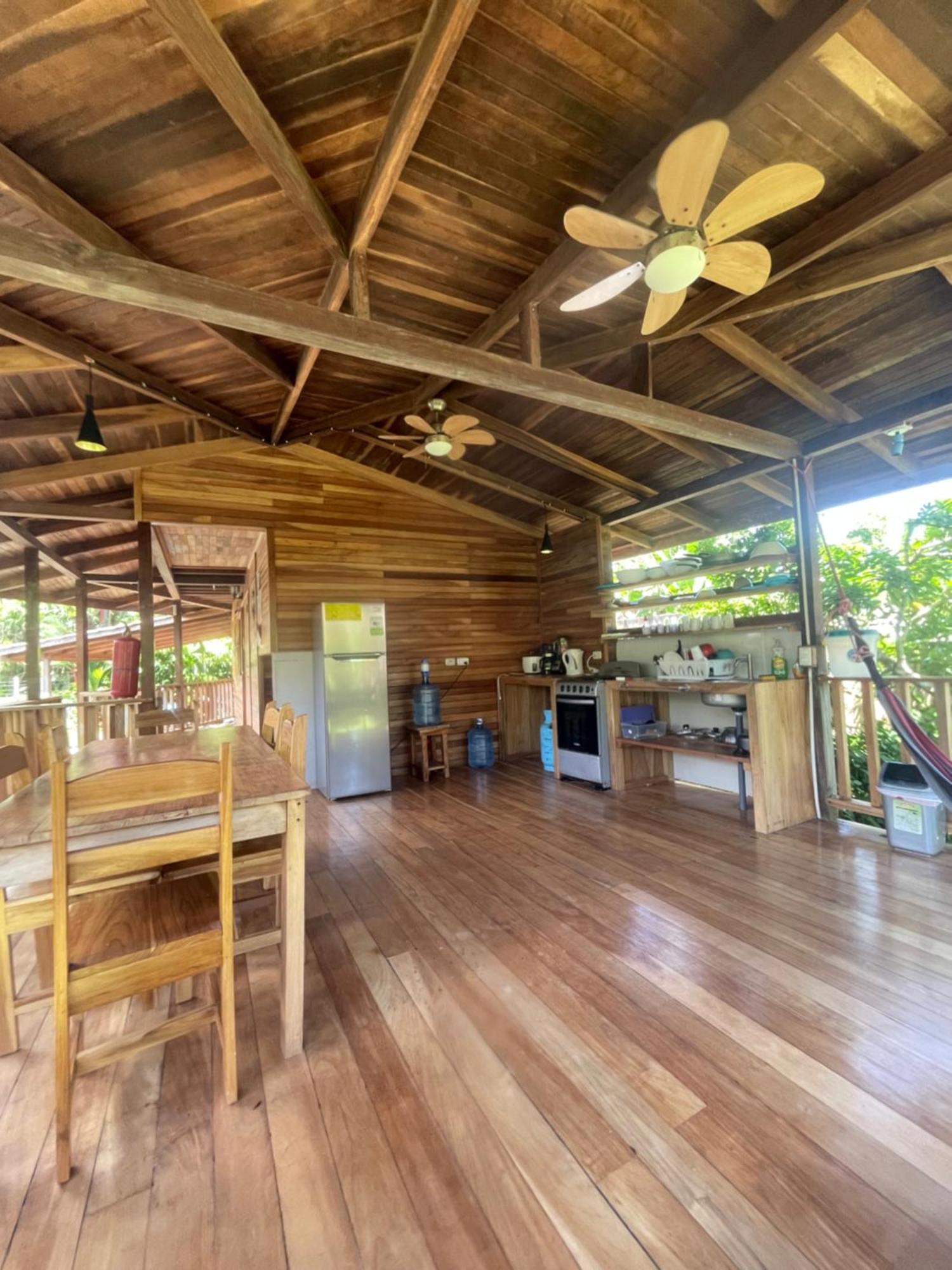 Holiday home Pangea Tropical Vibe With Shared Pool *