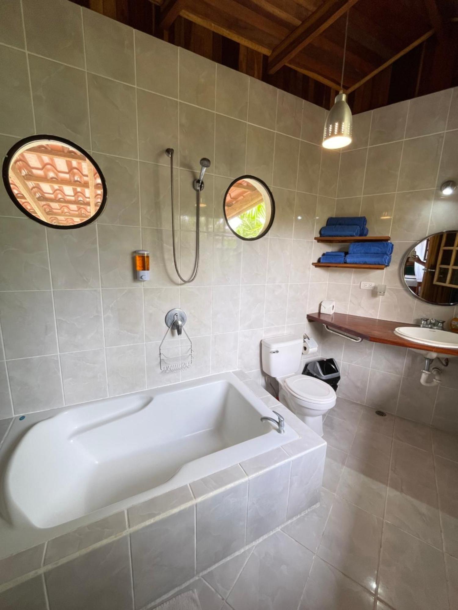 Pangea Tropical Vibe With Shared Pool Holiday home Manzanillo (Limon)