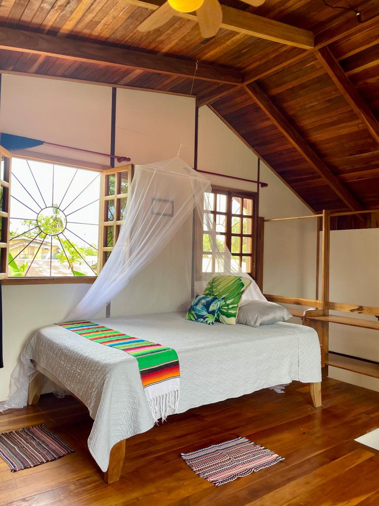 Pangea Tropical Vibe With Shared Pool * Manzanillo (Limon)