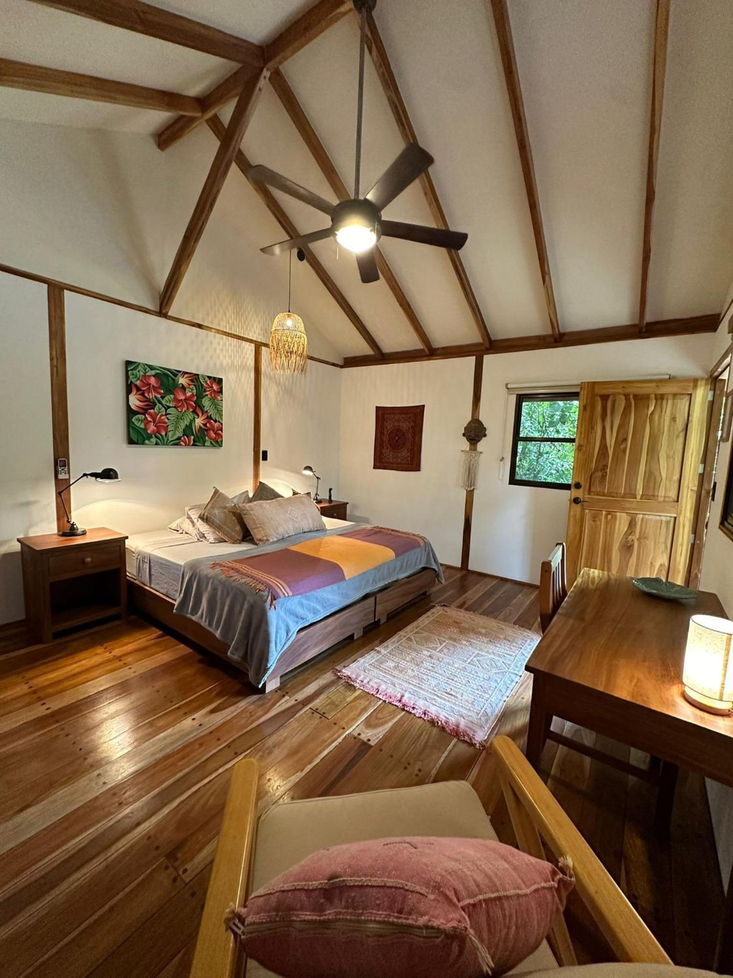 Tierra Encantada Lodge *