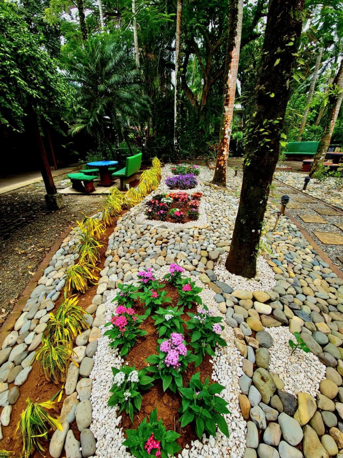Diuwak Hotel